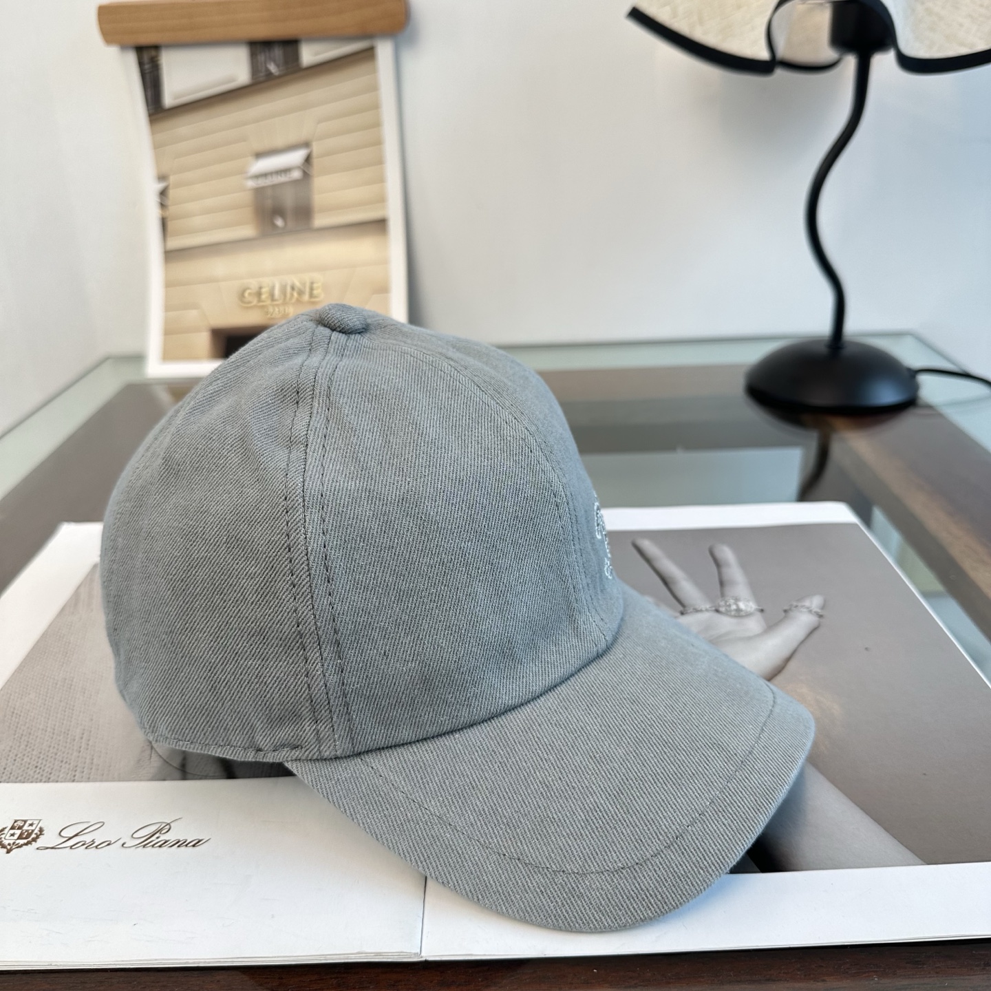 Chanel一比一棒球帽男女款灰色刺繡Logo簡約百搭休閒款| 12 Chanel一比一棒球帽男女款灰色刺繡Logo簡約百搭休閒款