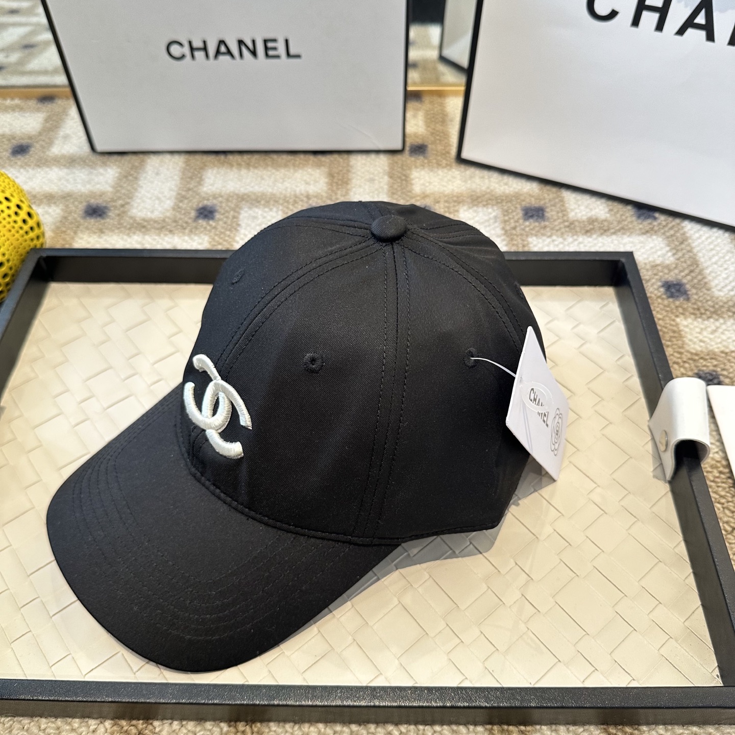 Chanel高仿棒球帽男女款黑色經典雙C刺繡百搭潮流款| 13 Chanel高仿棒球帽男女款黑色經典雙C刺繡百搭潮流款