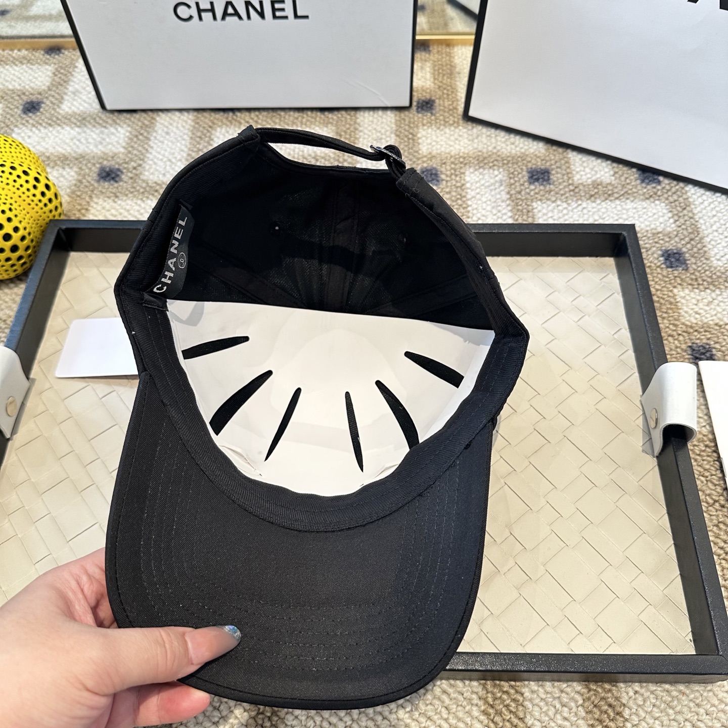 Chanel高仿棒球帽男女款黑色經典雙C刺繡百搭潮流款| 7 Chanel高仿棒球帽男女款黑色經典雙C刺繡百搭潮流款