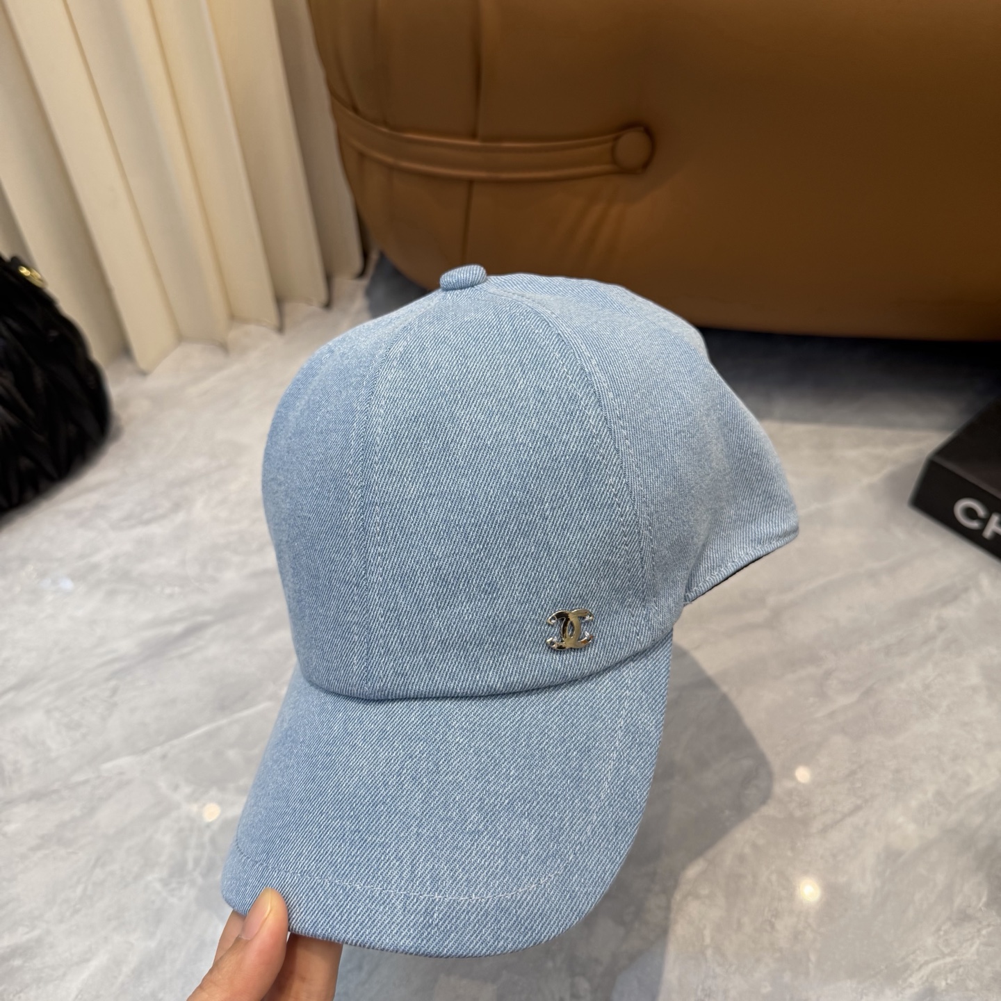 Chanel一比一棒球帽男女款淺藍極簡刺繡Logo休閒百搭款| 8 Chanel一比一棒球帽男女款淺藍極簡刺繡Logo休閒百搭款