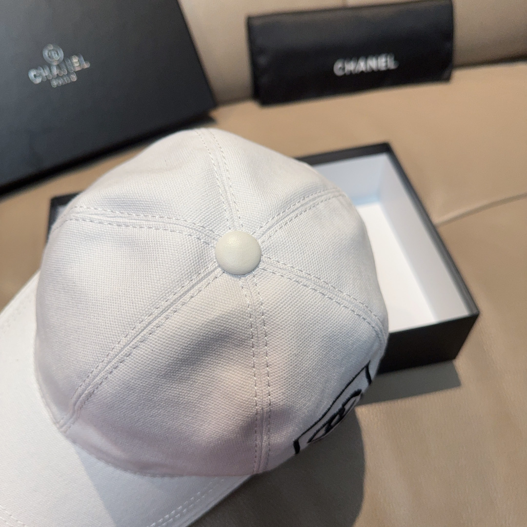 Chanel高仿棒球帽男女款方框雙C刺繡設計潮流百搭款| 10 Chanel高仿棒球帽男女款方框雙C刺繡設計潮流百搭款