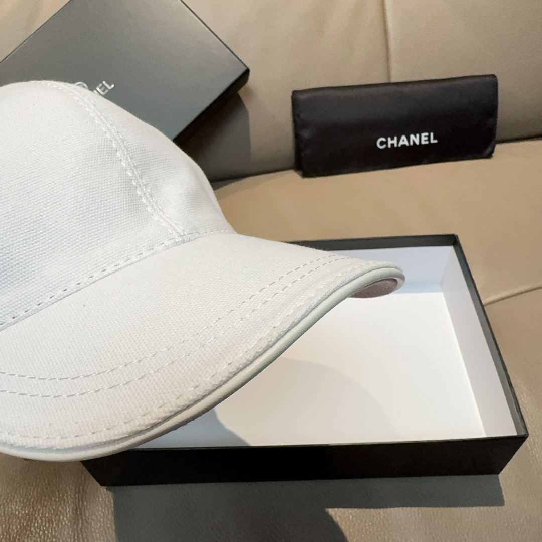 Chanel高仿棒球帽男女款方框雙C刺繡設計潮流百搭款| 9 Chanel高仿棒球帽男女款方框雙C刺繡設計潮流百搭款