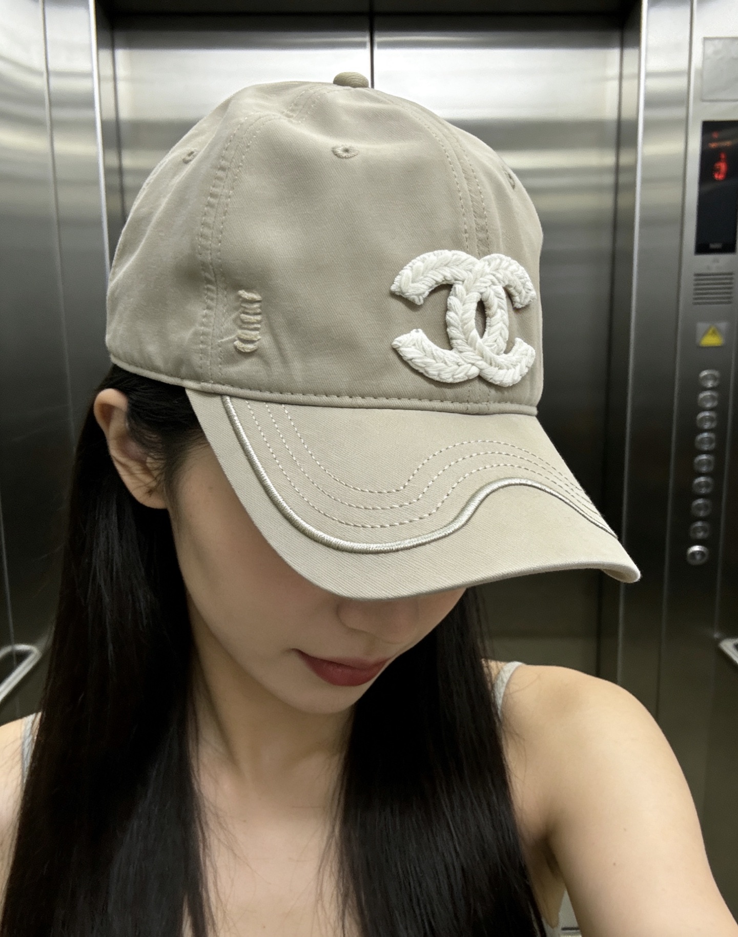 Chanel高仿棒球帽男女款多色刺繡雙C設計小香風百搭款| 13 Chanel高仿棒球帽男女款多色刺繡雙C設計小香風百搭款