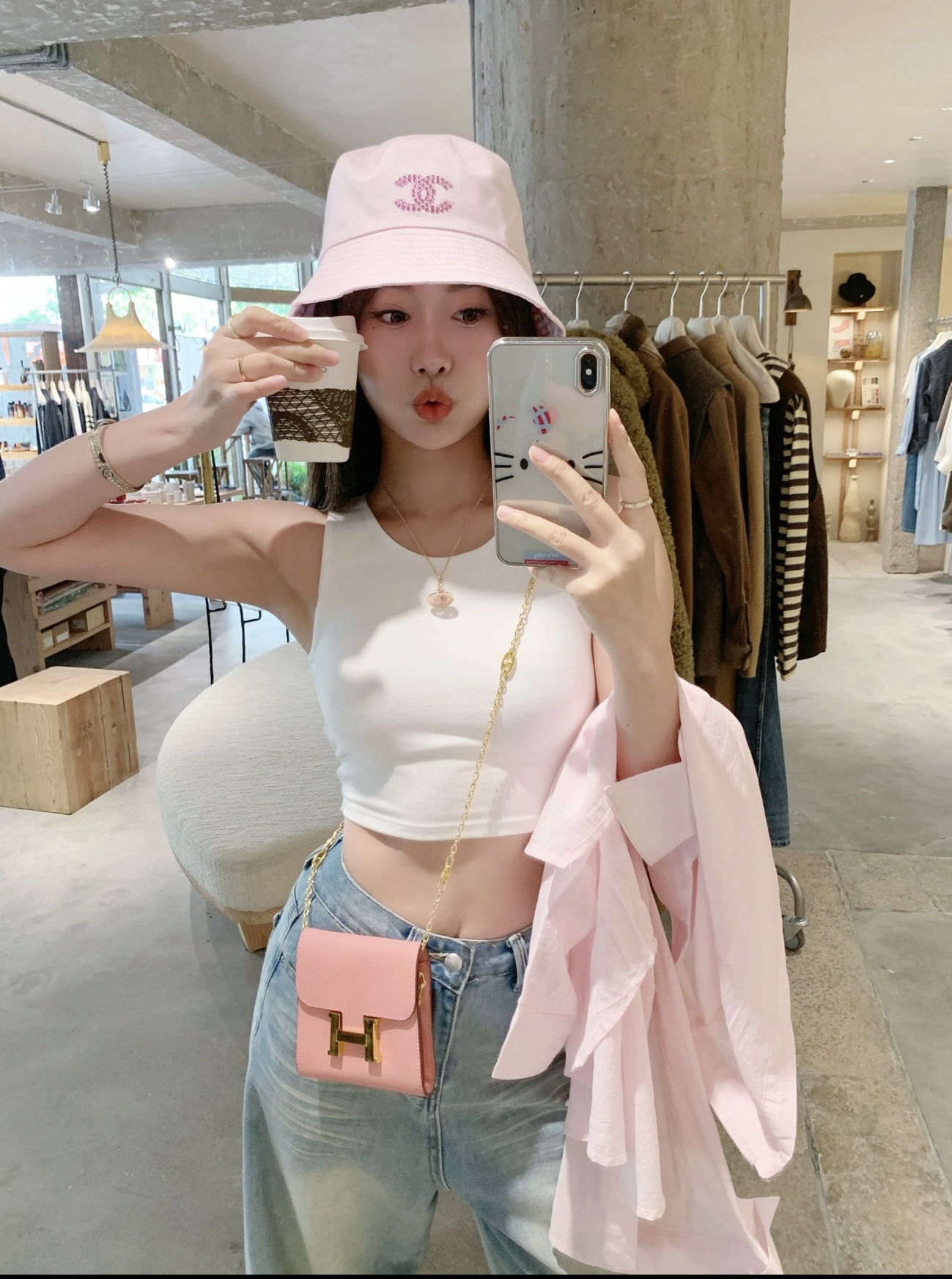 Chanel高仿漁夫帽女款粉色水鑽Logo甜美時尚百搭款