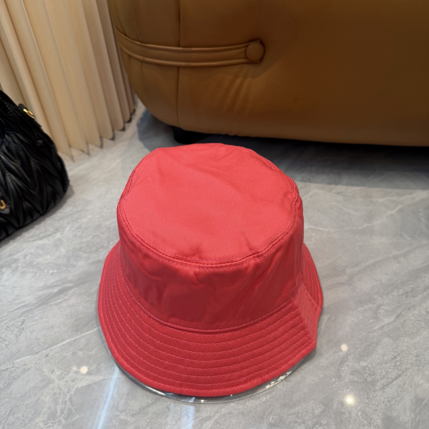ChanelA貨漁夫帽女款紅色亮眼刺繡Logo潮流百搭帽| 13 ChanelA貨漁夫帽女款紅色亮眼刺繡Logo潮流百搭帽
