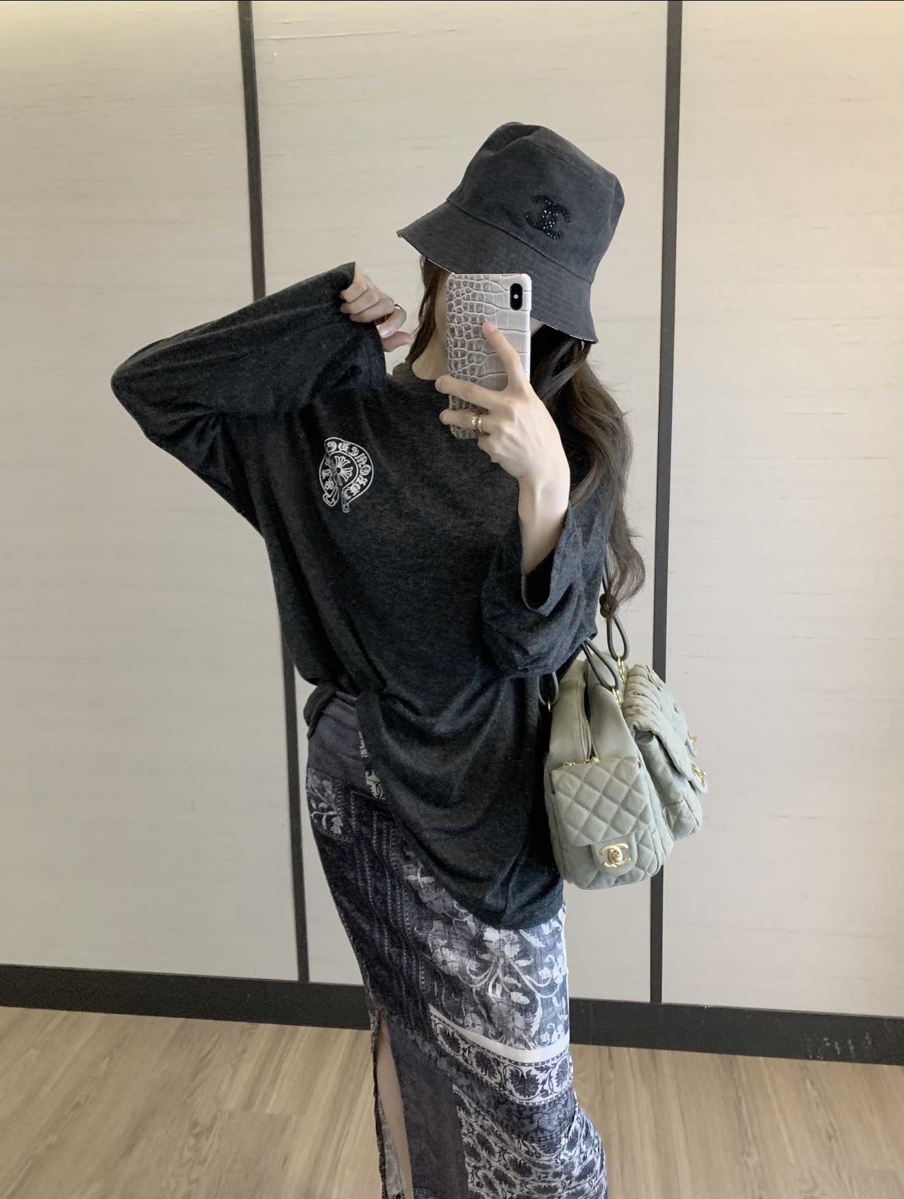 Chanel高仿漁夫帽男女款深灰牛仔風刺繡Logo百搭款