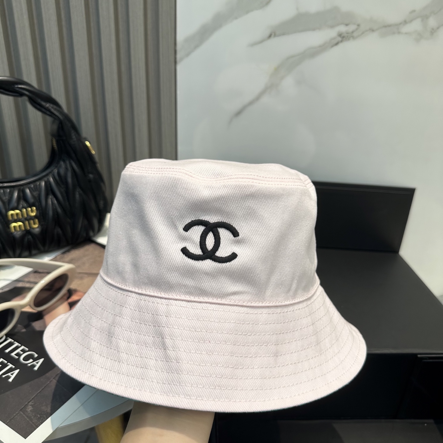 ChanelA貨漁夫帽男女款米白經典刺繡Logo簡約百搭款| 14 ChanelA貨漁夫帽男女款米白經典刺繡Logo簡約百搭款