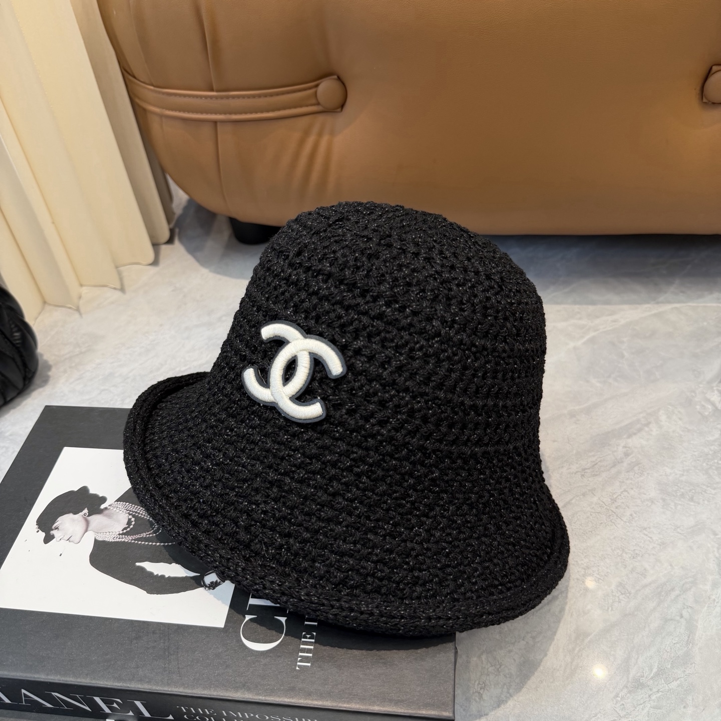 Chanel原單漁夫帽女款黑色粗織設計立體雙C時尚百搭款| 8 Chanel原單漁夫帽女款黑色粗織設計立體雙C時尚百搭款