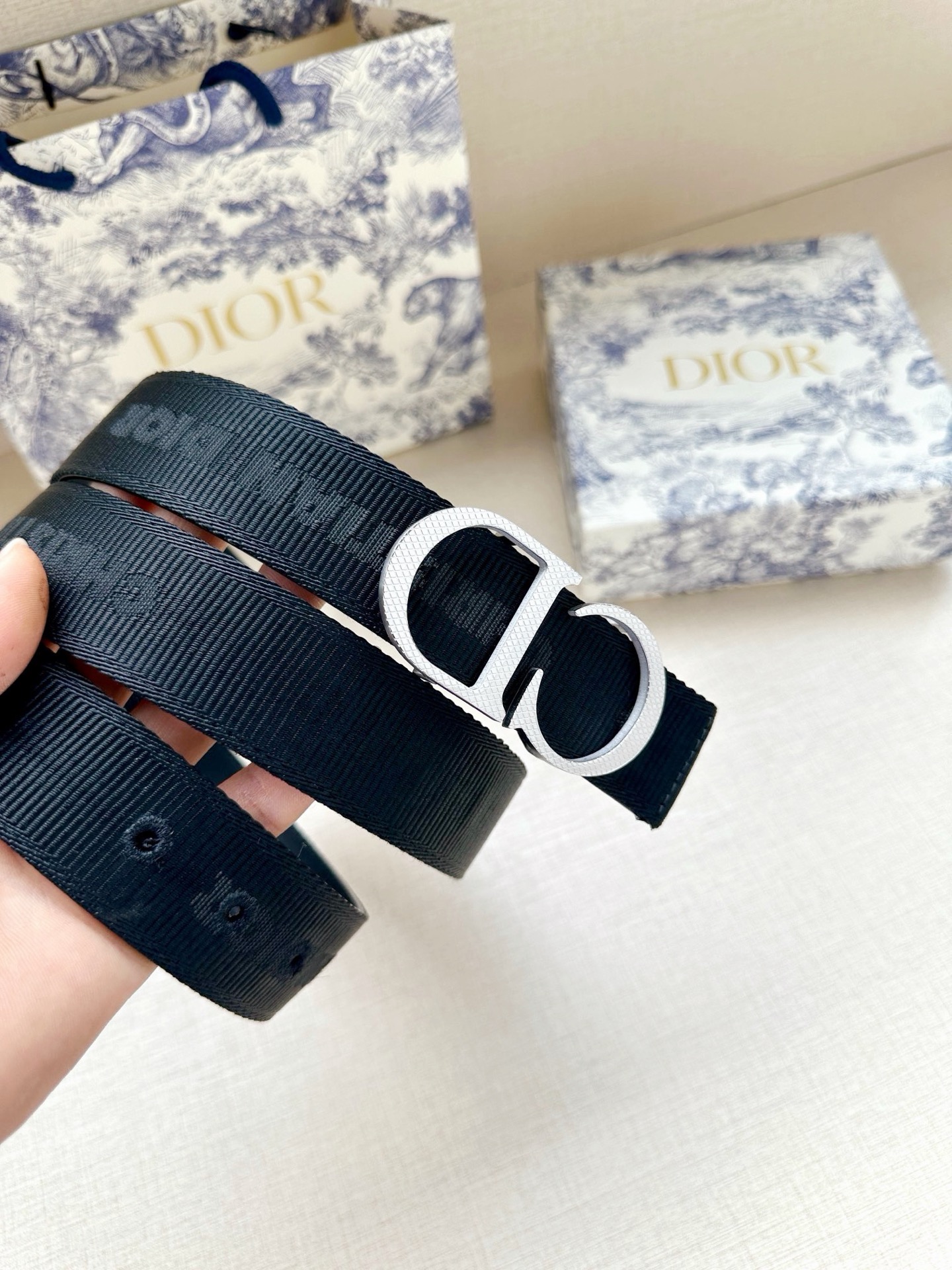 Dior高仿男士CD扣皮帶經典黑色簡約百搭商務休閒兩用奢侈風格設計款| 13 Dior高仿男士CD扣皮帶經典黑色簡約百搭商務休閒兩用奢侈風格設計款
