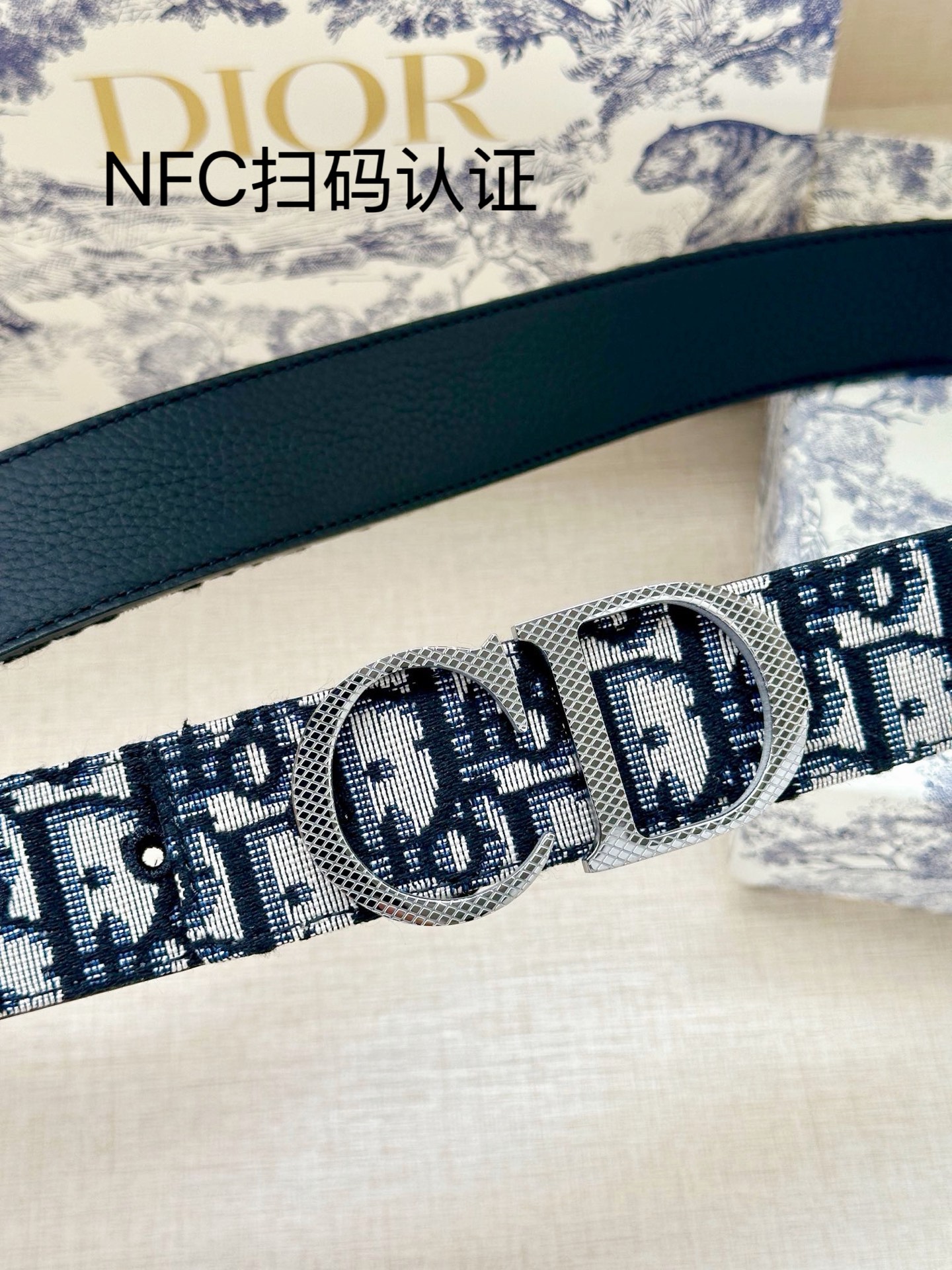 Dior高仿男女款CD滿版老花帆布皮帶復古時尚潮流百搭街頭風設計| 14 Dior高仿男女款CD滿版老花帆布皮帶復古時尚潮流百搭街頭風設計