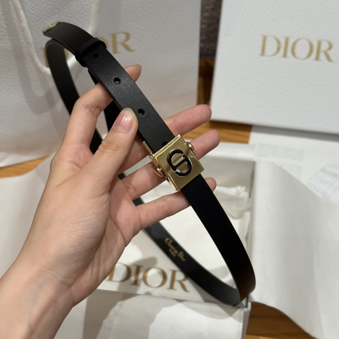 Dior高仿男女款CD黑灰滿版老花皮帶霧面扣設計百搭潮流質感款