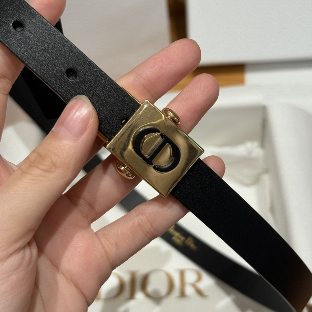 Dior高仿男女款CD黑灰滿版老花皮帶霧面扣設計百搭潮流質感款| 12 Dior高仿男女款CD黑灰滿版老花皮帶霧面扣設計百搭潮流質感款