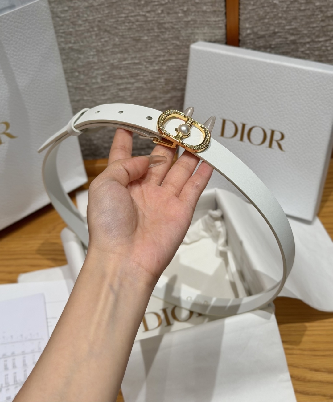 Dior高仿男女款CD白色珍珠皮帶設計時尚百搭休閒通勤款| 13 Dior高仿男女款CD白色珍珠皮帶設計時尚百搭休閒通勤款