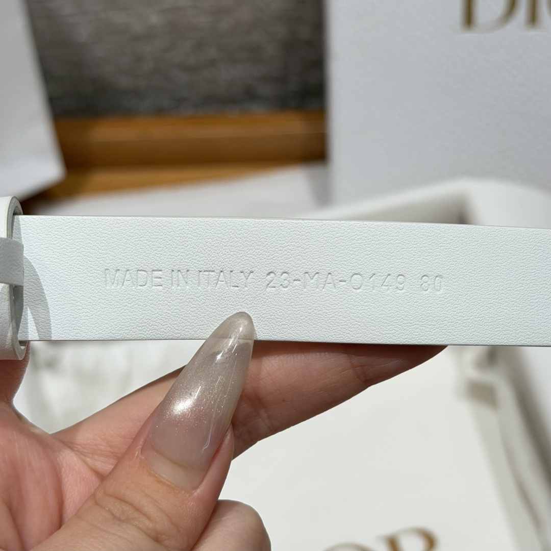 Dior高仿男女款CD白色珍珠皮帶設計時尚百搭休閒通勤款| 9 Dior高仿男女款CD白色珍珠皮帶設計時尚百搭休閒通勤款
