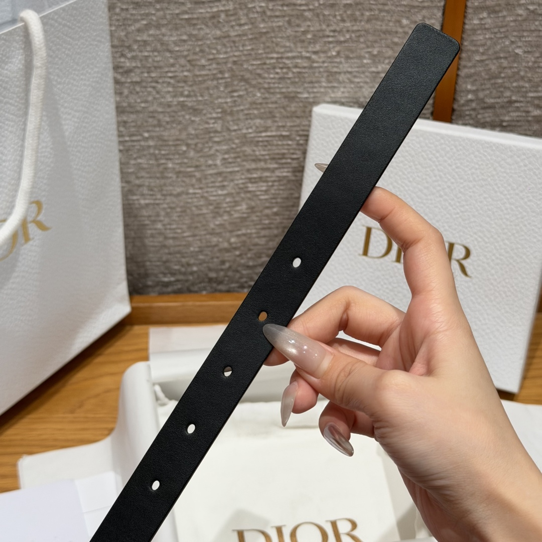 Dior原單女士CD珍珠鑲嵌皮帶黑色優雅氣質百搭輕奢設計款| 7 Dior原單女士CD珍珠鑲嵌皮帶黑色優雅氣質百搭輕奢設計款