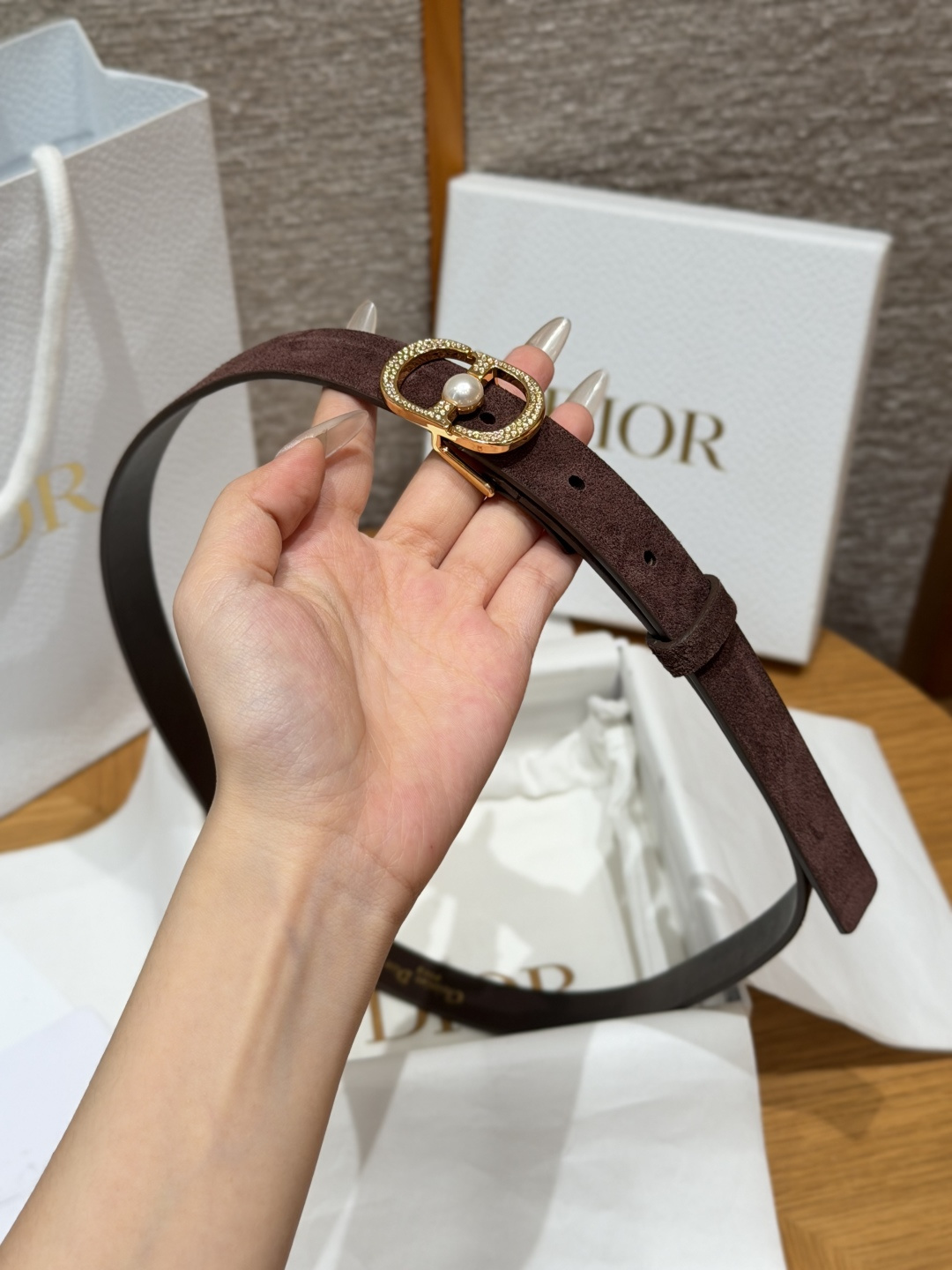Dior一比一女士CD珍珠細腰帶咖啡色復古質感優雅百搭設計款