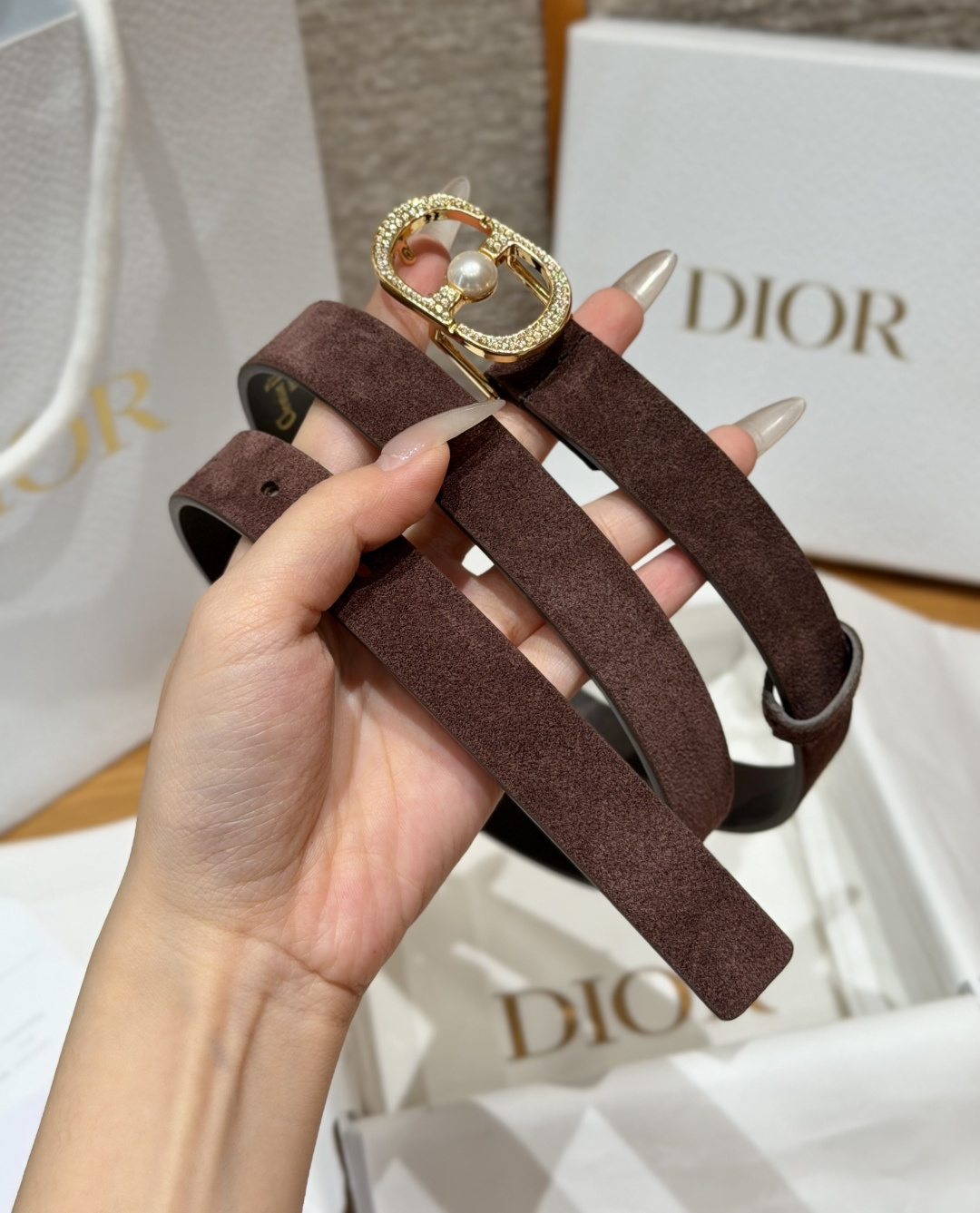 Dior一比一女士CD珍珠細腰帶咖啡色復古質感優雅百搭設計款