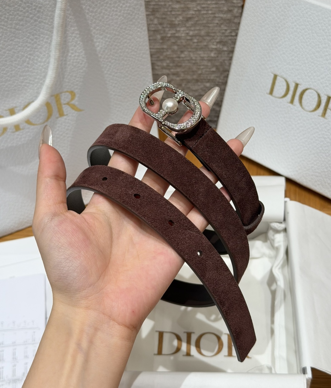Dior原單女士CD珍珠細腰帶咖啡色麂皮質感氣質百搭設計款| 13 Dior原單女士CD珍珠細腰帶咖啡色麂皮質感氣質百搭設計款