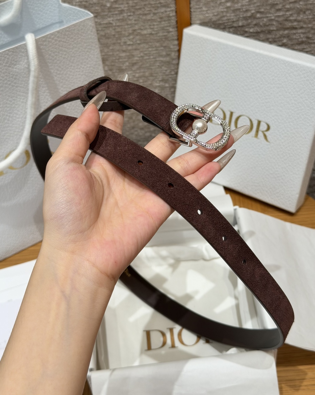 Dior原單女士CD珍珠細腰帶咖啡色麂皮質感氣質百搭設計款| 12 Dior原單女士CD珍珠細腰帶咖啡色麂皮質感氣質百搭設計款