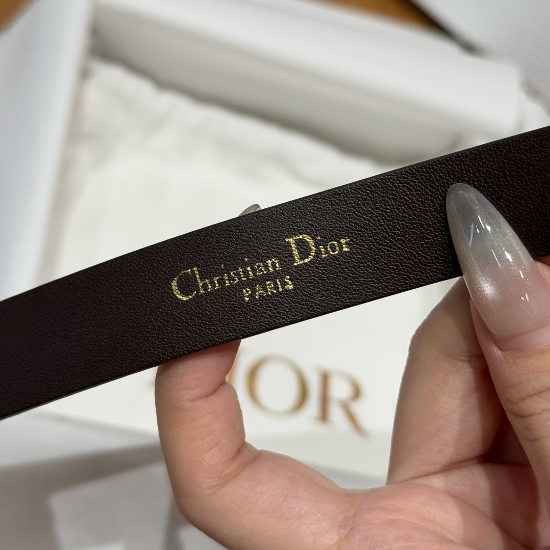 Dior原單女士CD珍珠細腰帶咖啡色麂皮質感氣質百搭設計款| 8 Dior原單女士CD珍珠細腰帶咖啡色麂皮質感氣質百搭設計款