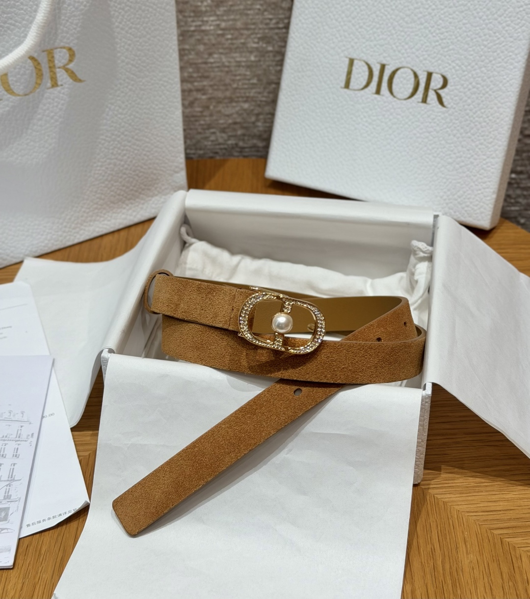 Dior高仿女士CD珍珠麂皮細腰帶焦糖色復古質感優雅百搭款