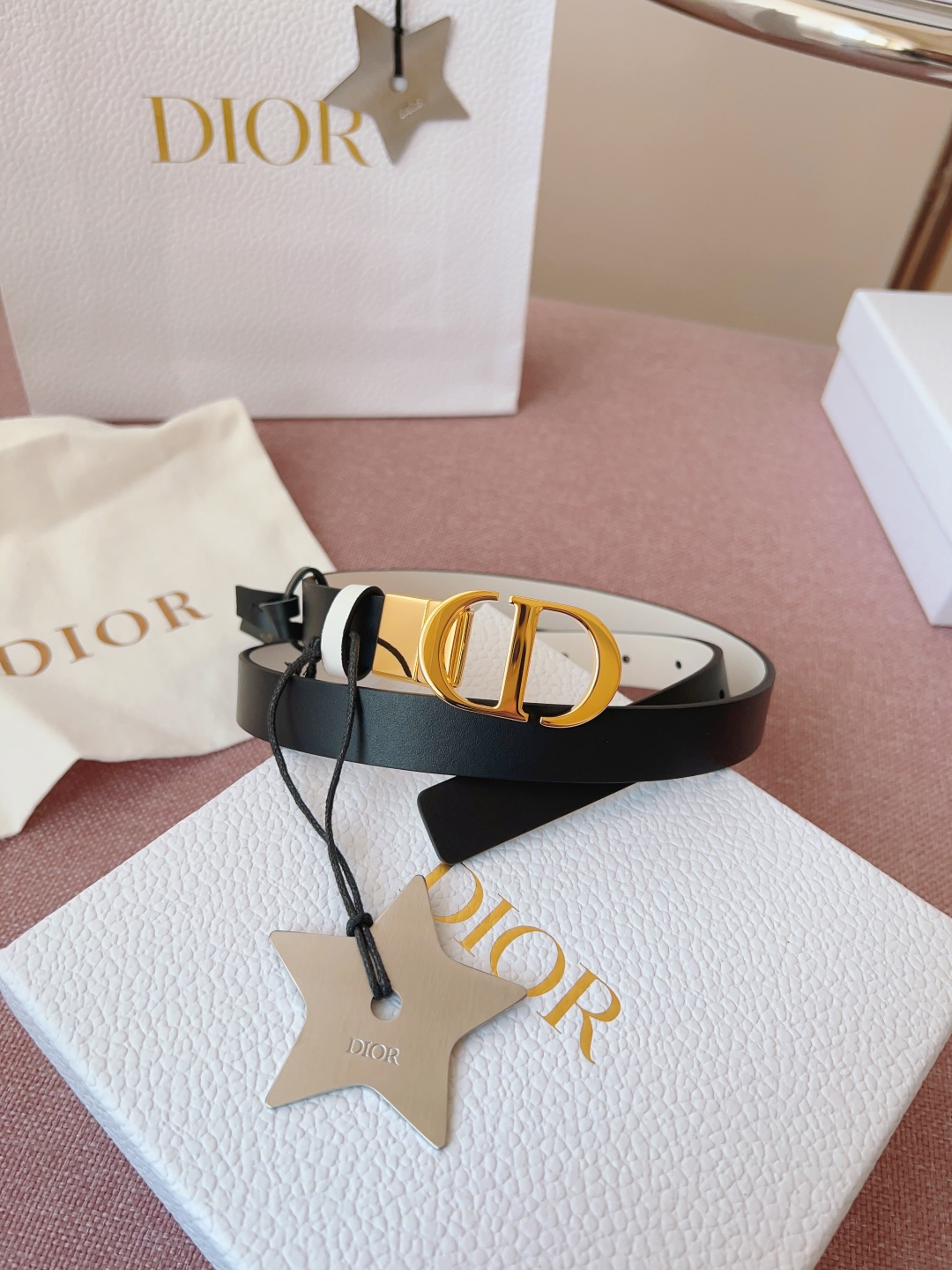 Dior高仿女士CD細腰帶黑色霧面金屬扣極簡百搭氣質款
