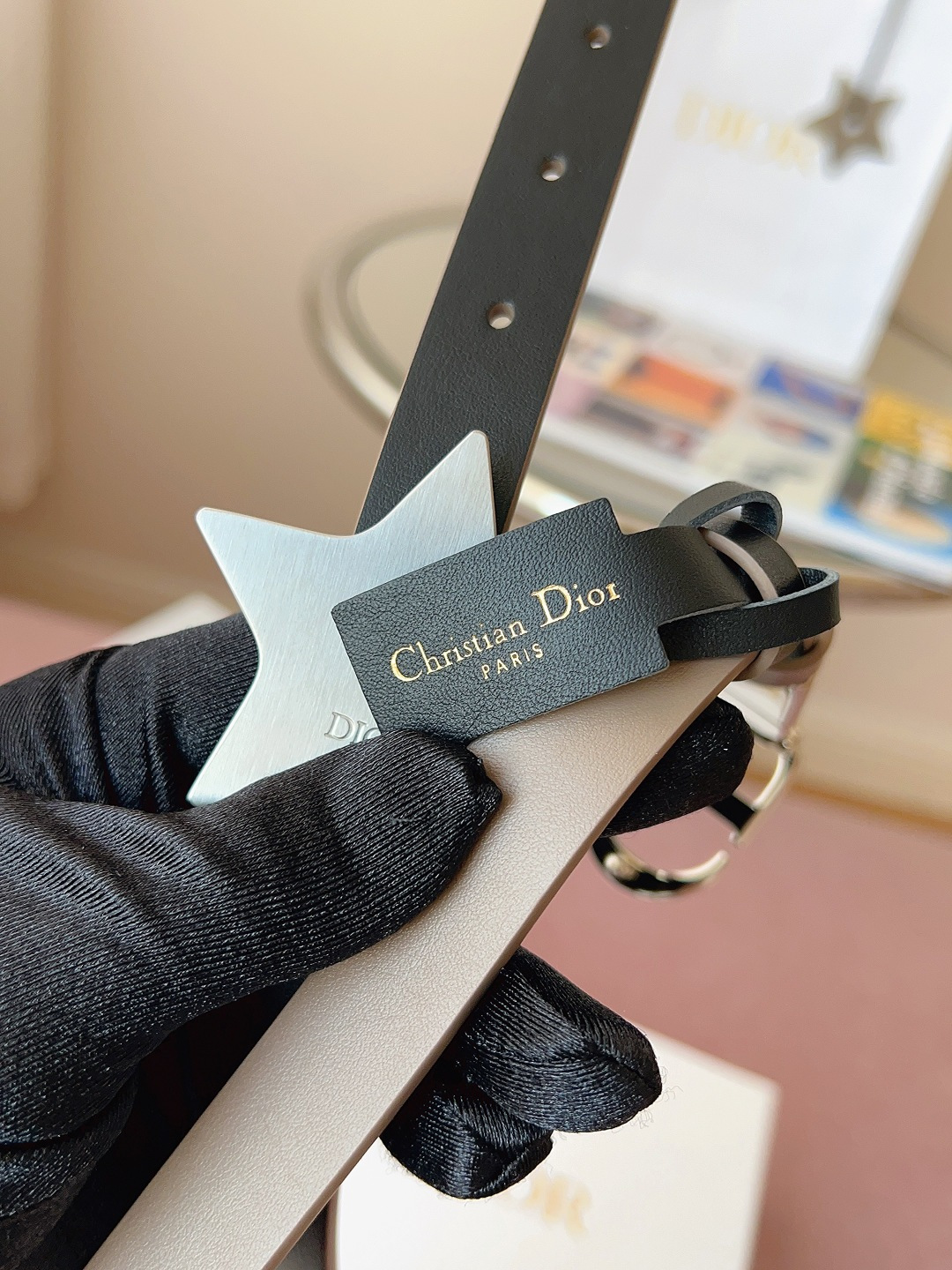 Dior高仿女士CD細腰帶奶油色極簡設計輕奢氣質百搭款| 9 Dior高仿女士CD細腰帶奶油色極簡設計輕奢氣質百搭款