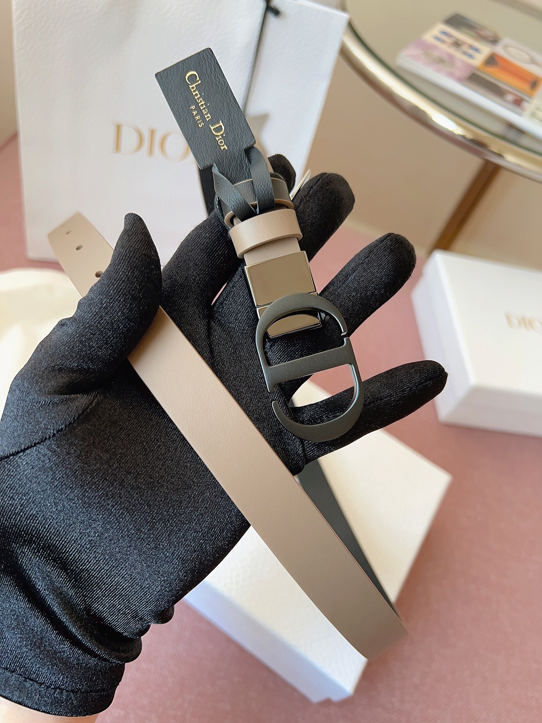 DiorA貨女士CD細腰帶經典黑白雙色簡約百搭日常入門款| 8 DiorA貨女士CD細腰帶經典黑白雙色簡約百搭日常入門款