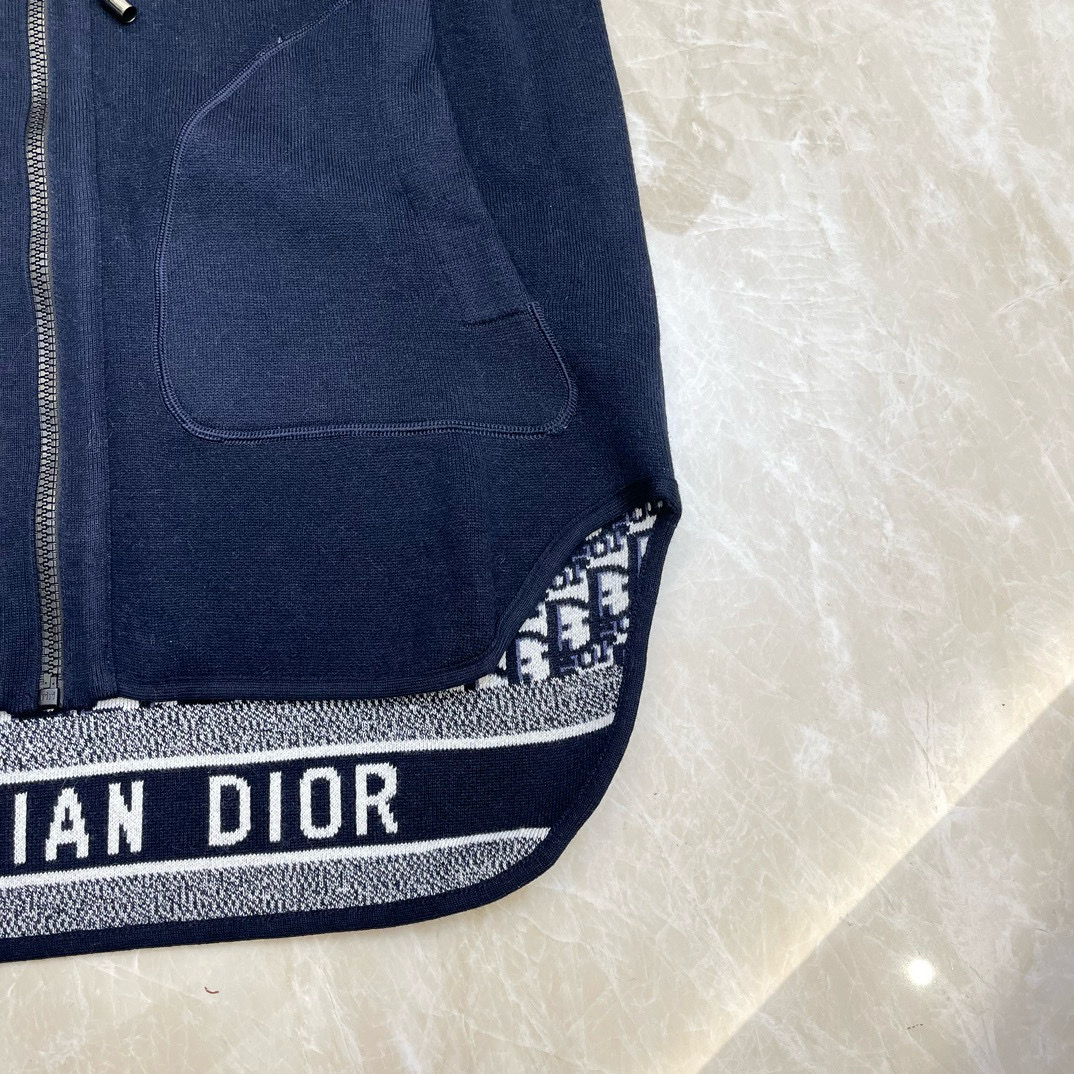 Dior高仿連帽外套 長版剪裁字母內裡休閒款| 7 Dior高仿連帽外套 長版剪裁字母內裡休閒款