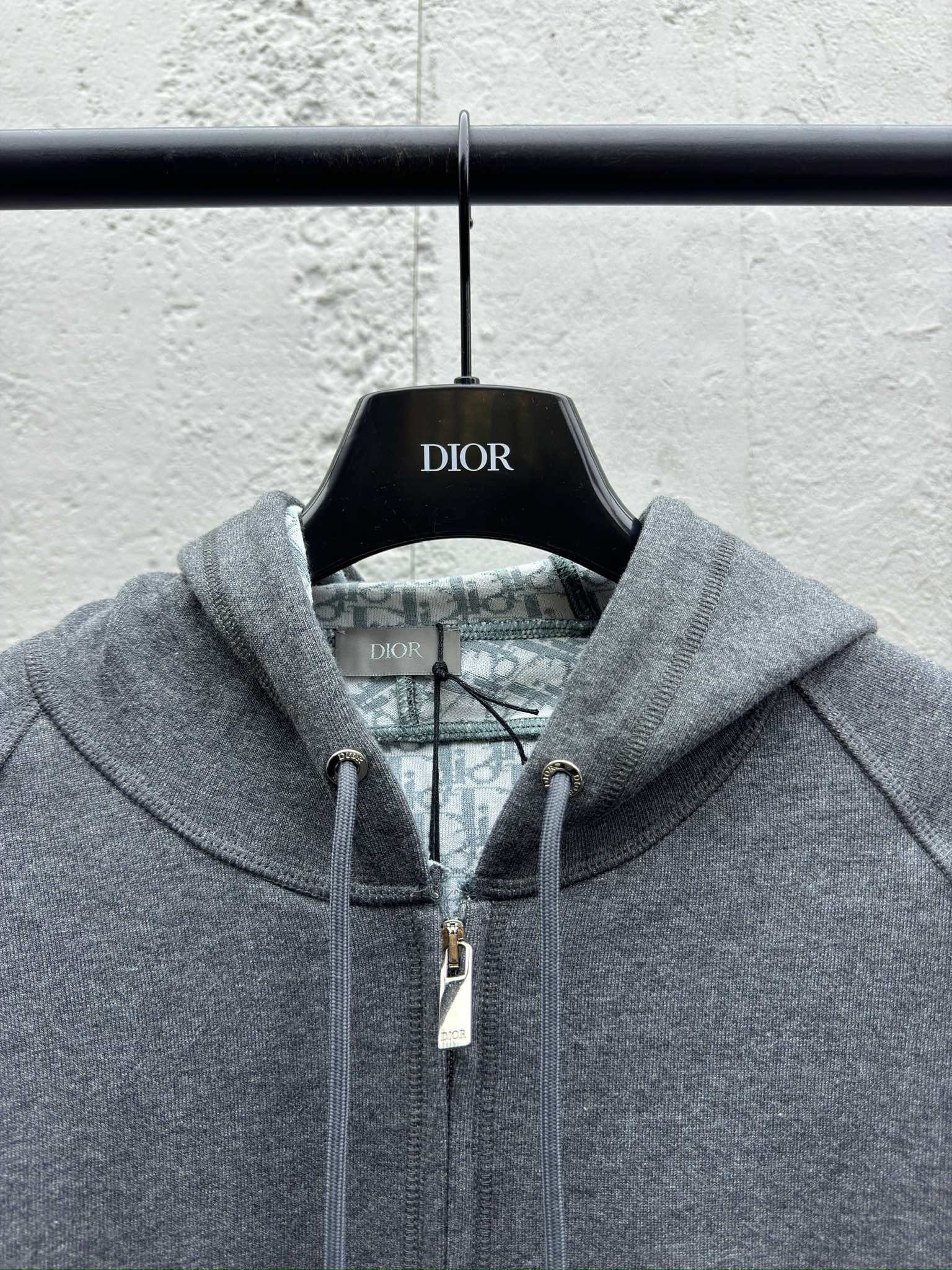 Dior 高仿連帽拉鍊衛衣 灰色簡約刺繡款外套| 13 Dior 高仿連帽拉鍊衛衣 灰色簡約刺繡款外套