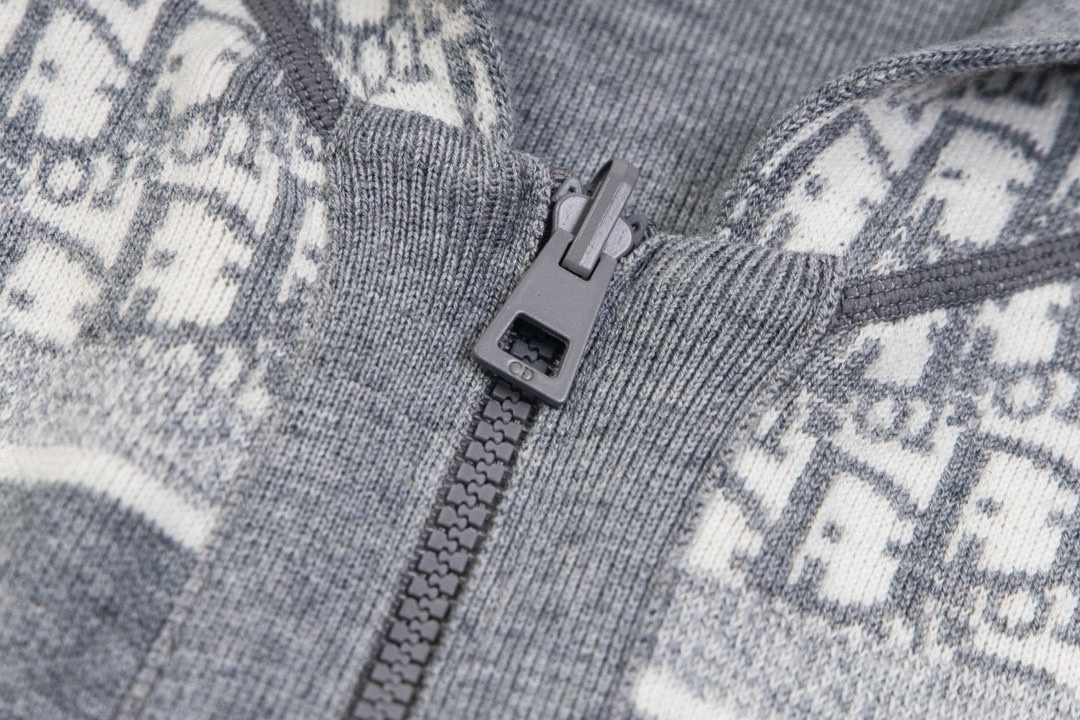 Dior A貨灰色條紋連帽針織拉鍊外套| 19 Dior A貨灰色條紋連帽針織拉鍊外套