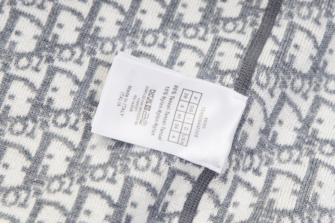 Dior A貨灰色條紋連帽針織拉鍊外套| 16 Dior A貨灰色條紋連帽針織拉鍊外套