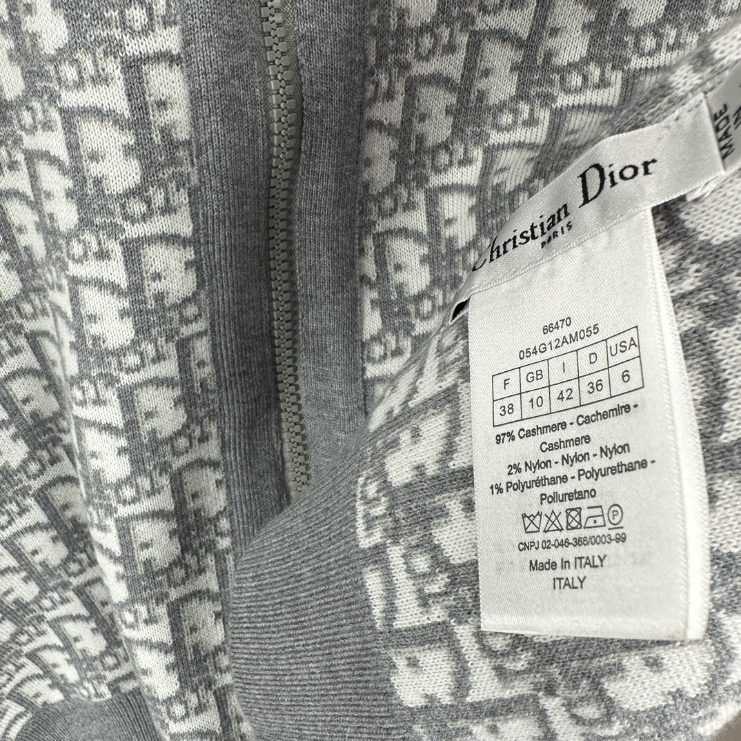 Dior 高仿灰色條紋連帽針織外套 實拍款| 9 Dior 高仿灰色條紋連帽針織外套 實拍款