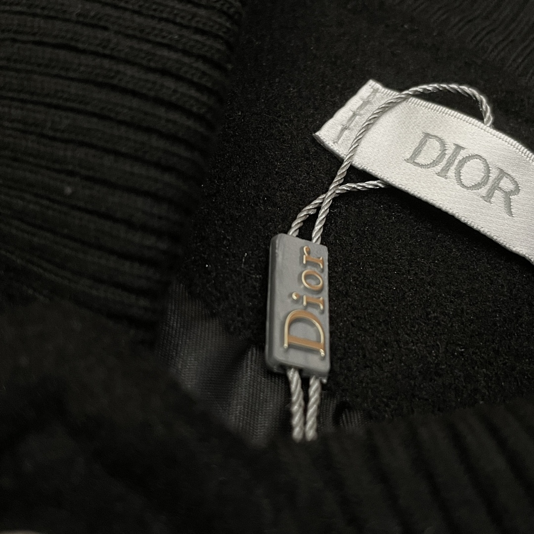 Dior 原單棒球外套 黑色簡約設計百搭款| 11 Dior 原單棒球外套 黑色簡約設計百搭款