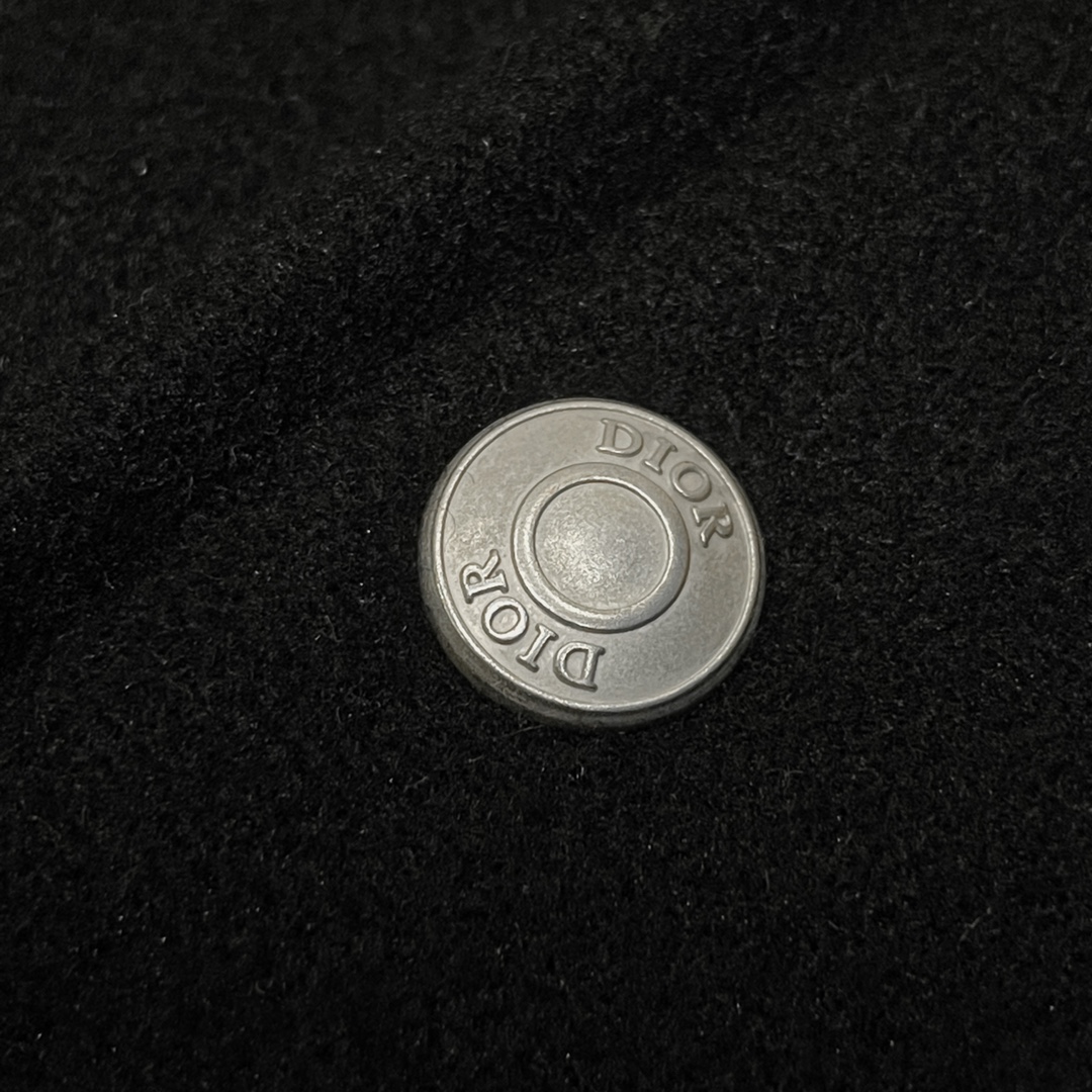 Dior 原單棒球外套 黑色簡約設計百搭款| 9 Dior 原單棒球外套 黑色簡約設計百搭款