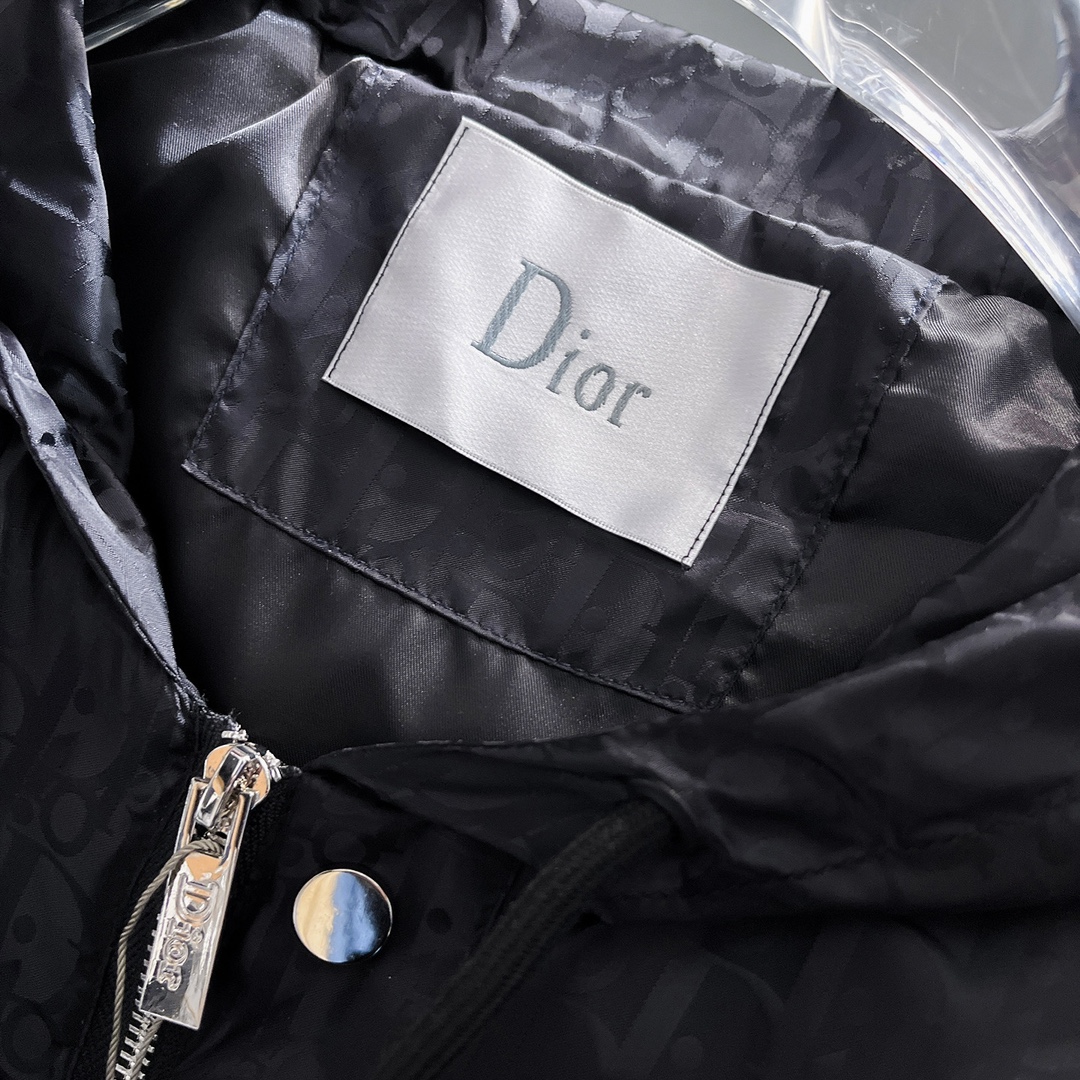 Dior 高仿滿版LOGO連帽拉鍊外套 黑色短款