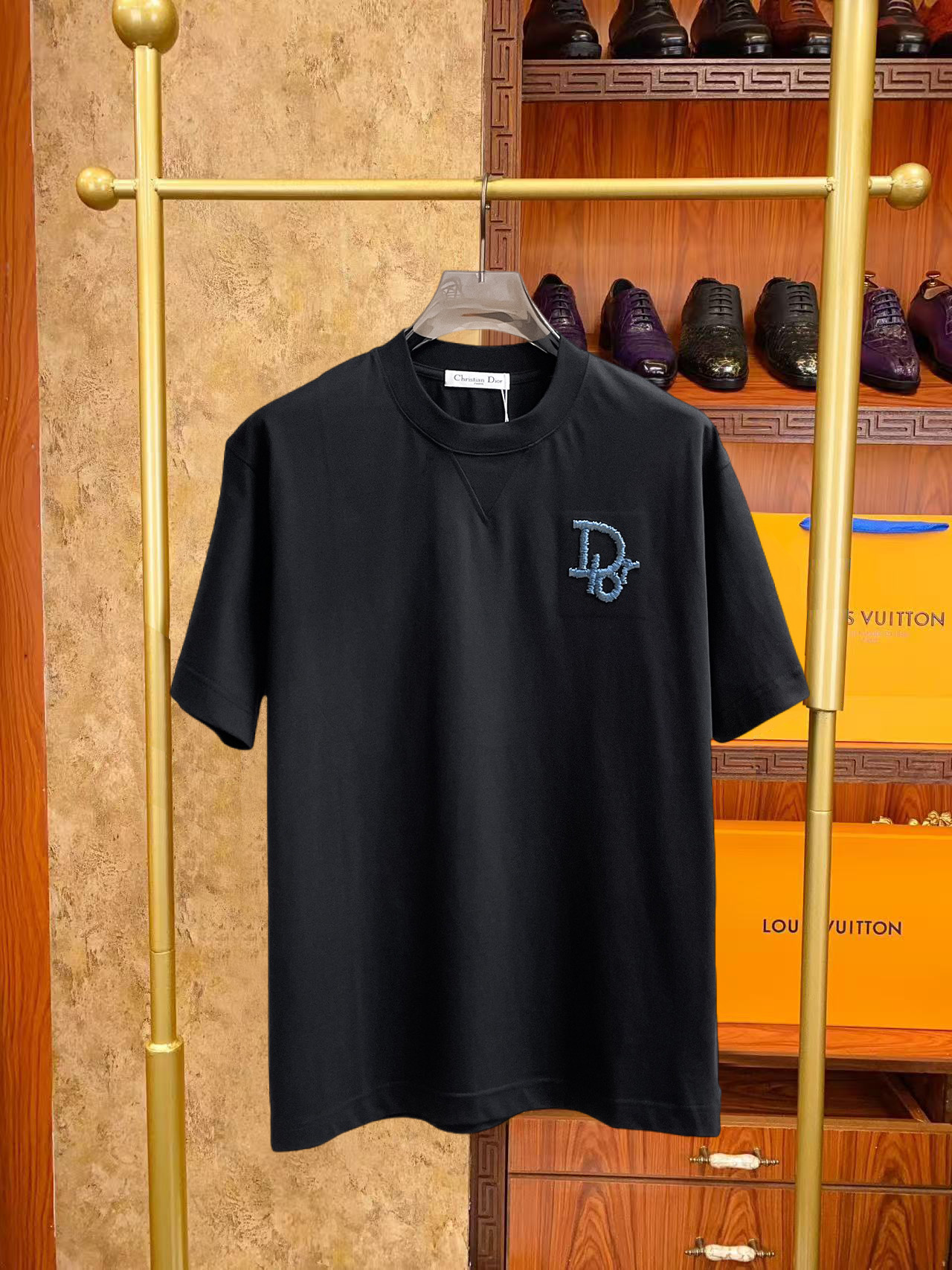 Dior 原單短袖T恤 黑色CD刺繡潮流百搭款| 2 Dior 原單短袖T恤 黑色CD刺繡潮流百搭款