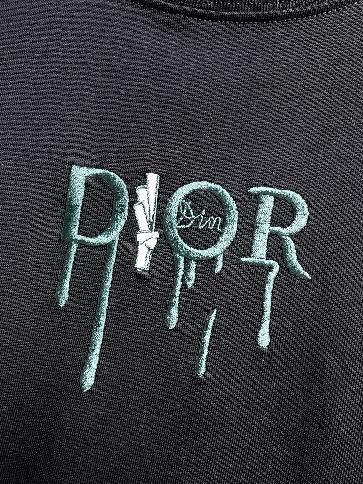 Dior 一比一短袖T恤 黑色滴墨字母潮流款| 13 Dior 一比一短袖T恤 黑色滴墨字母潮流款