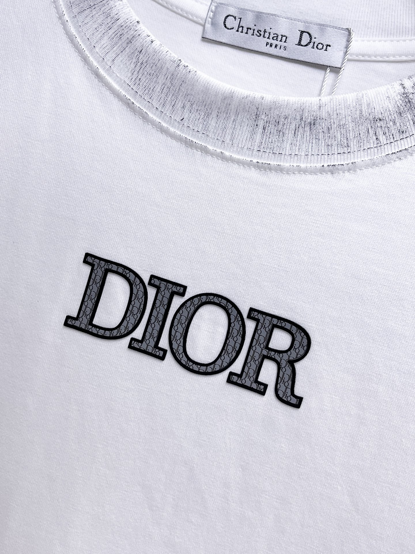 Dior 原單短袖T恤 簡約字母設計經典百搭款| 12 Dior 原單短袖T恤 簡約字母設計經典百搭款