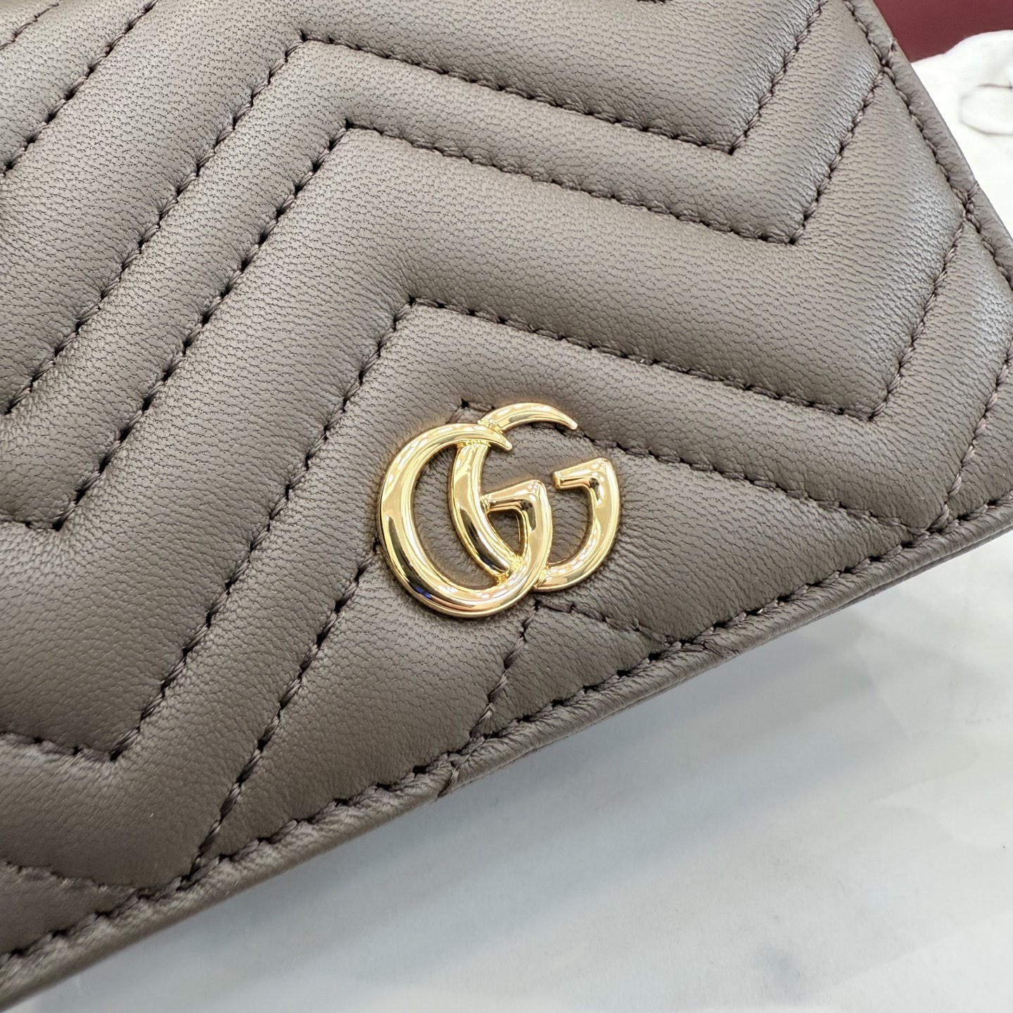 Gucci原單GG壓紋短夾男士款簡約百搭輕薄設計精品皮夾| 17 Gucci原單GG壓紋短夾男士款簡約百搭輕薄設計精品皮夾