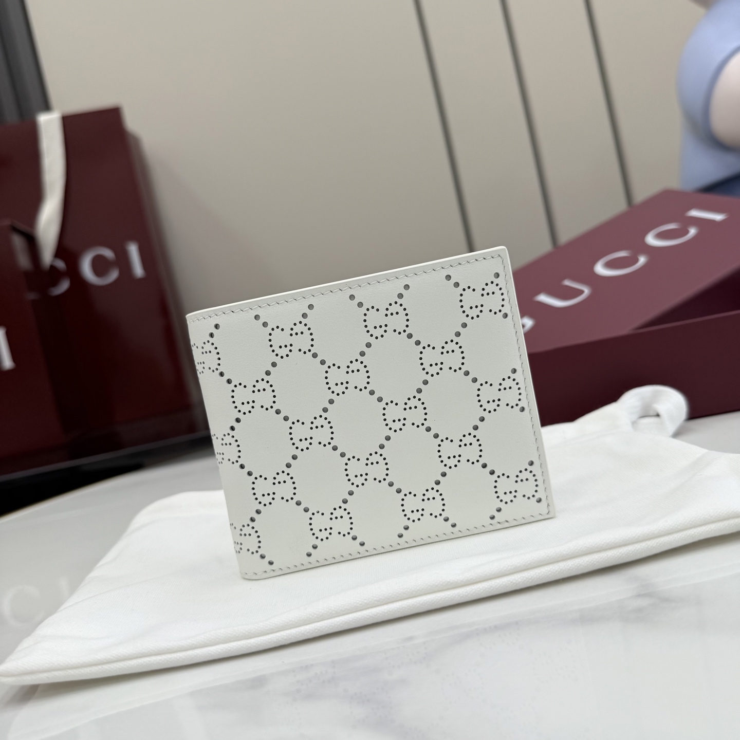 Gucci高仿GG壓紋雙折短夾男士款簡約輕薄百搭精品皮夾| 3 Gucci高仿GG壓紋雙折短夾男士款簡約輕薄百搭精品皮夾