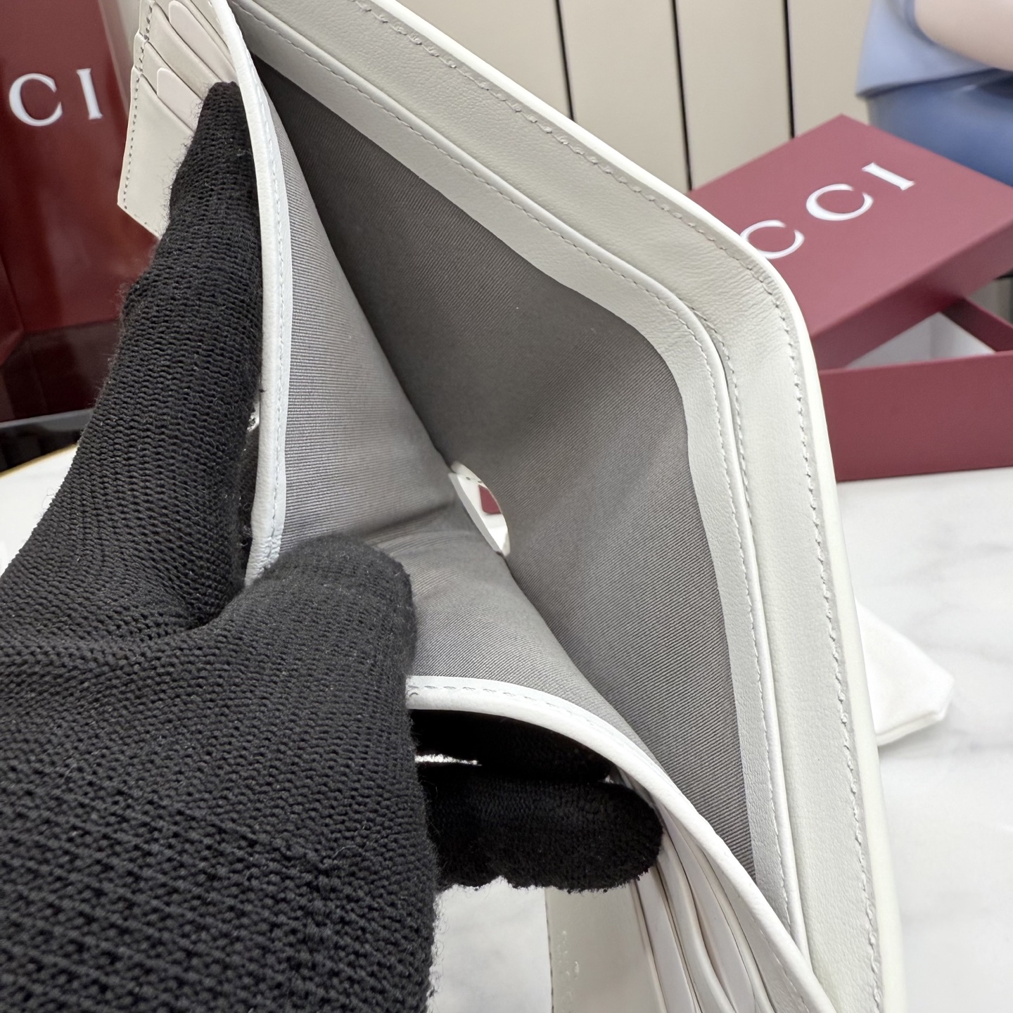 Gucci原單GG壓紋雙折短夾女士款白色清新簡約輕奢精品皮夾| 7 Gucci原單GG壓紋雙折短夾女士款白色清新簡約輕奢精品皮夾