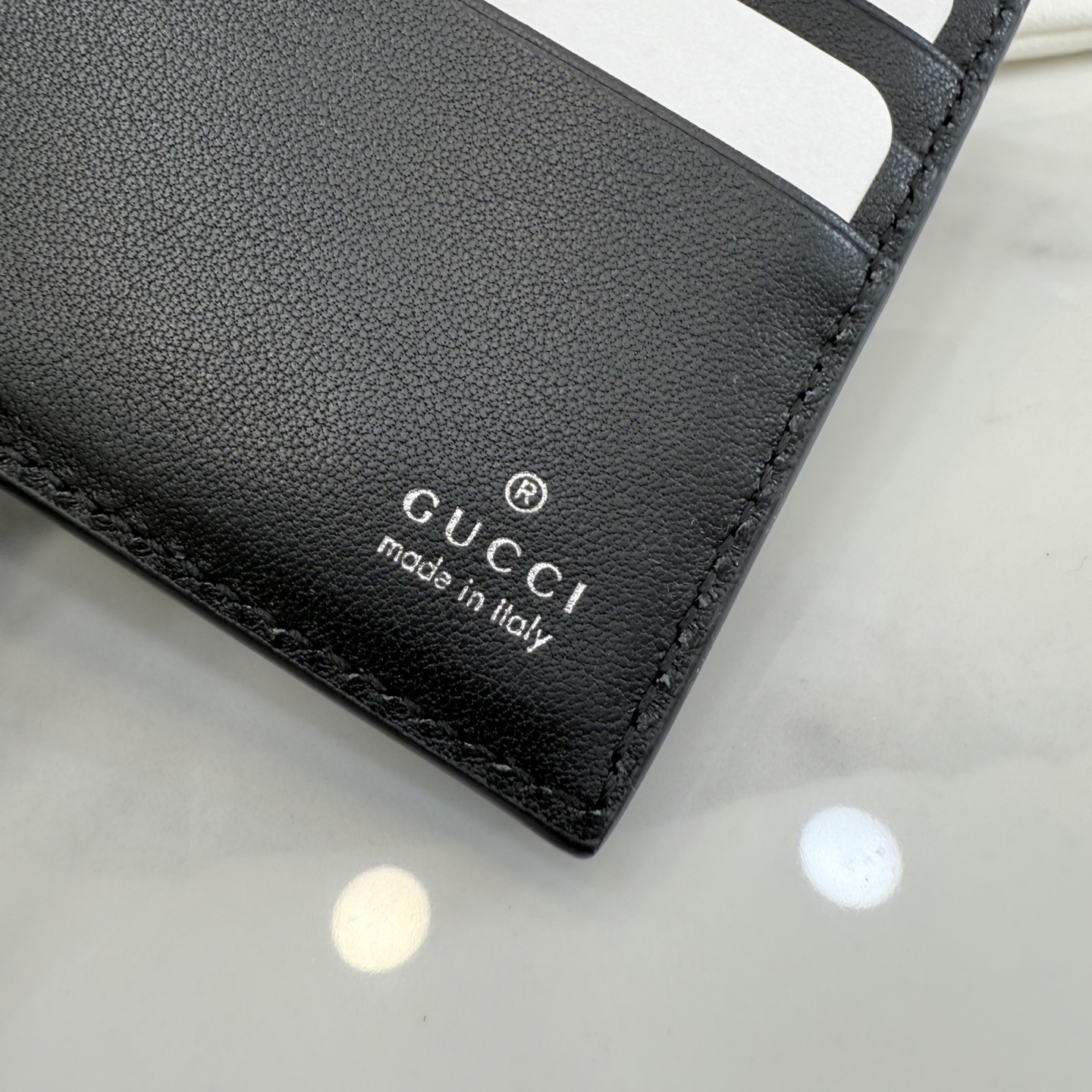 Gucci一比一GG壓紋雙折短夾男士款黑色經典百搭精品錢包