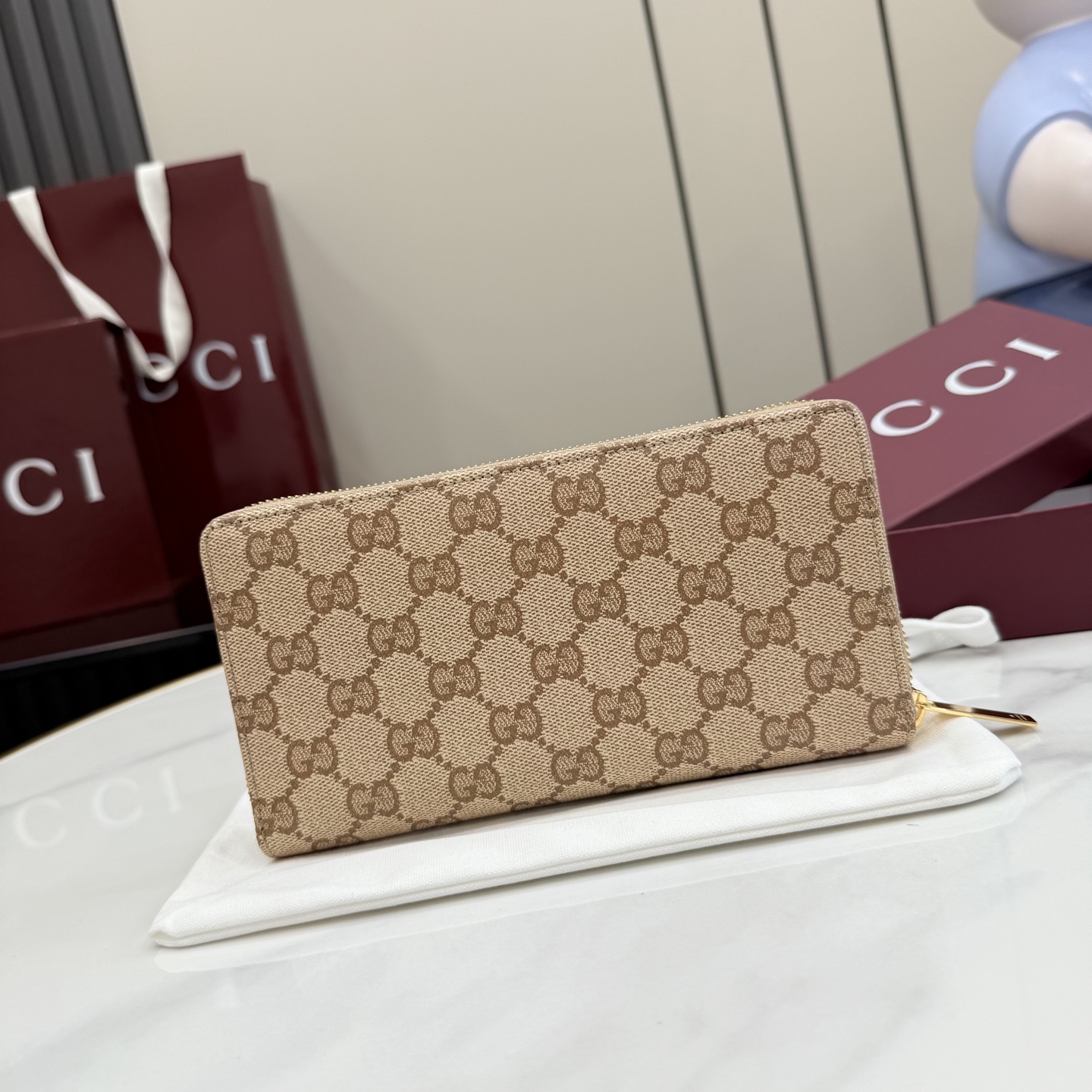 Gucci高仿GG老花帆布拉鍊長夾女士款卡其色經典百搭精品手拿包