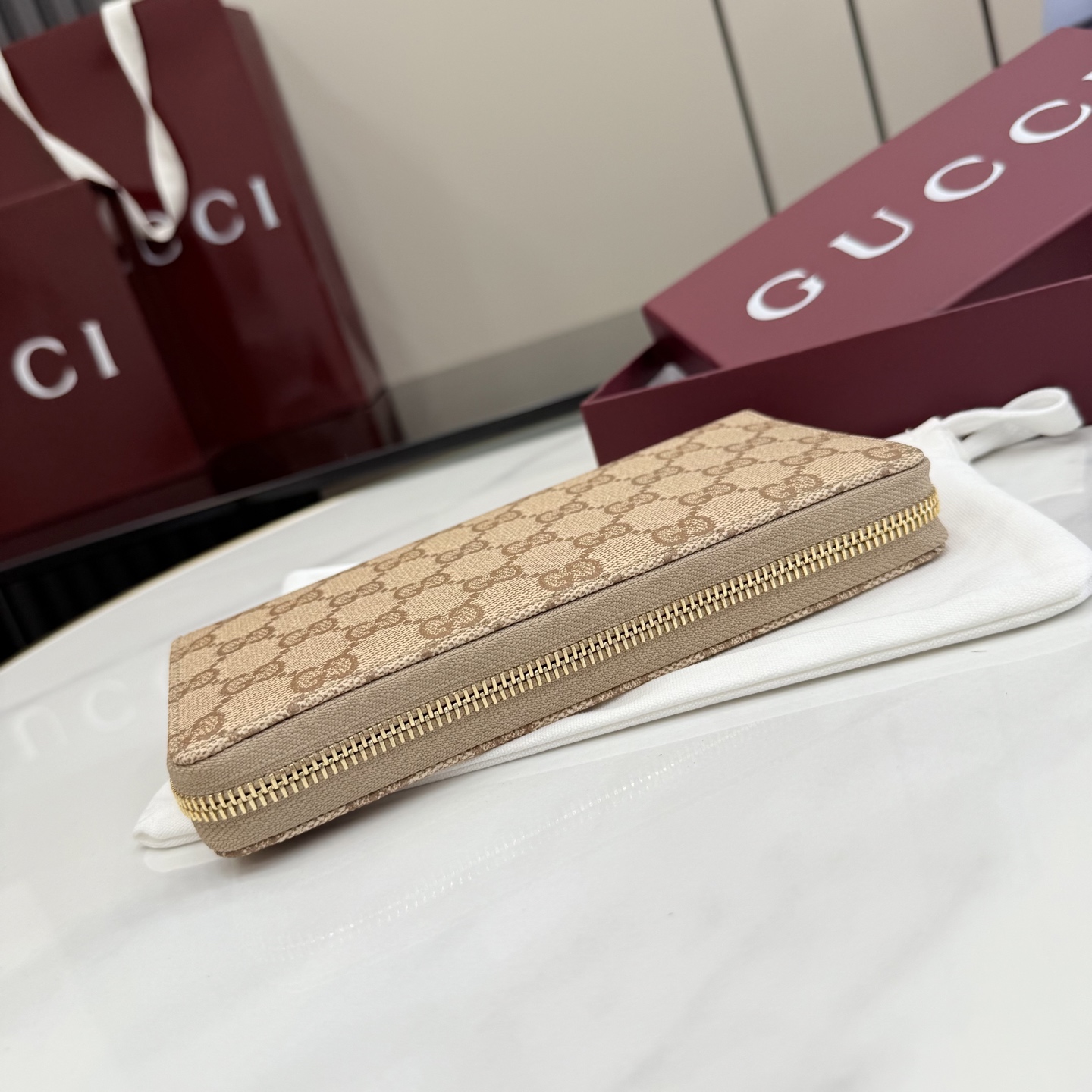 Gucci高仿GG老花帆布拉鍊長夾女士款卡其色經典百搭精品手拿包