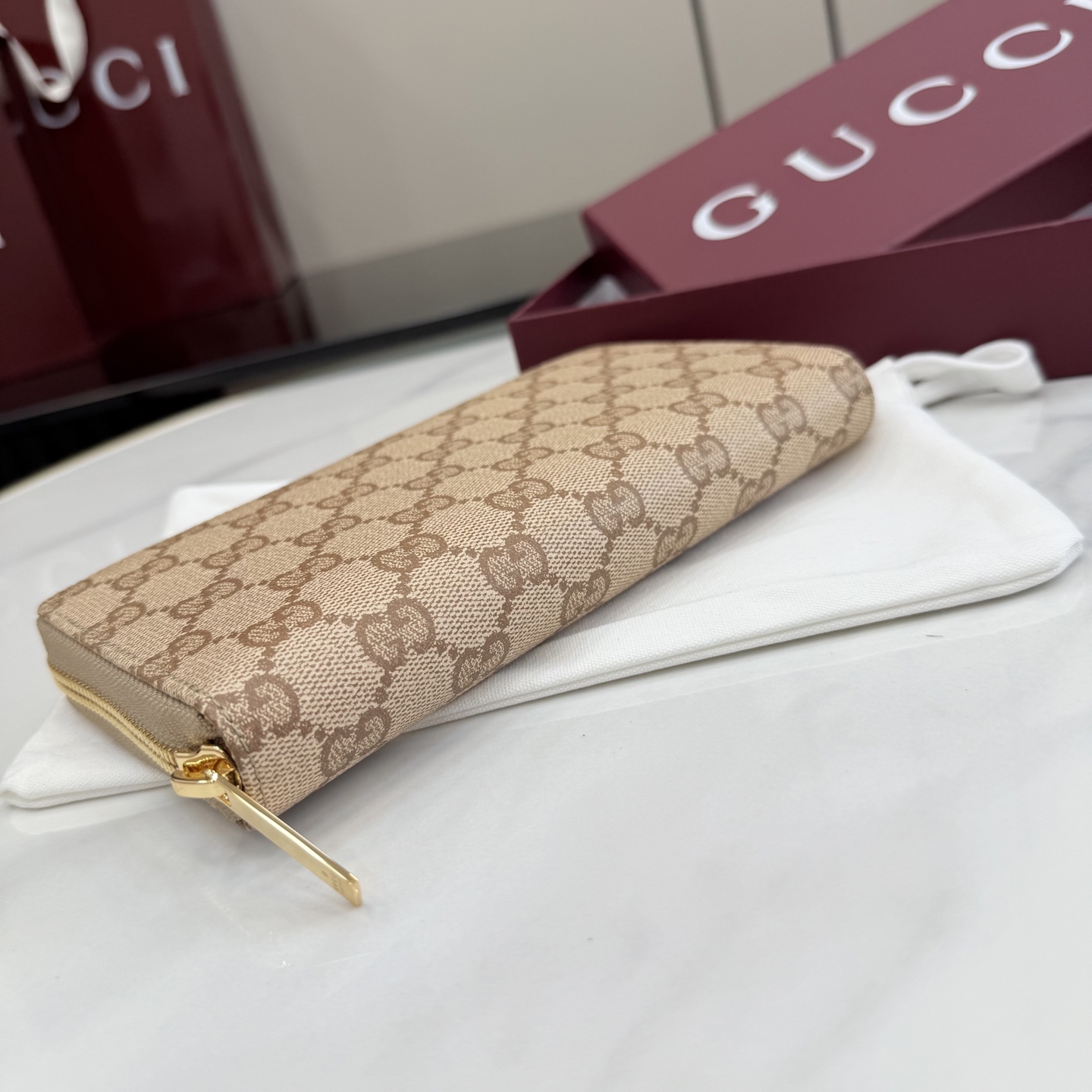 Gucci高仿GG老花帆布拉鍊長夾女士款卡其色經典百搭精品手拿包