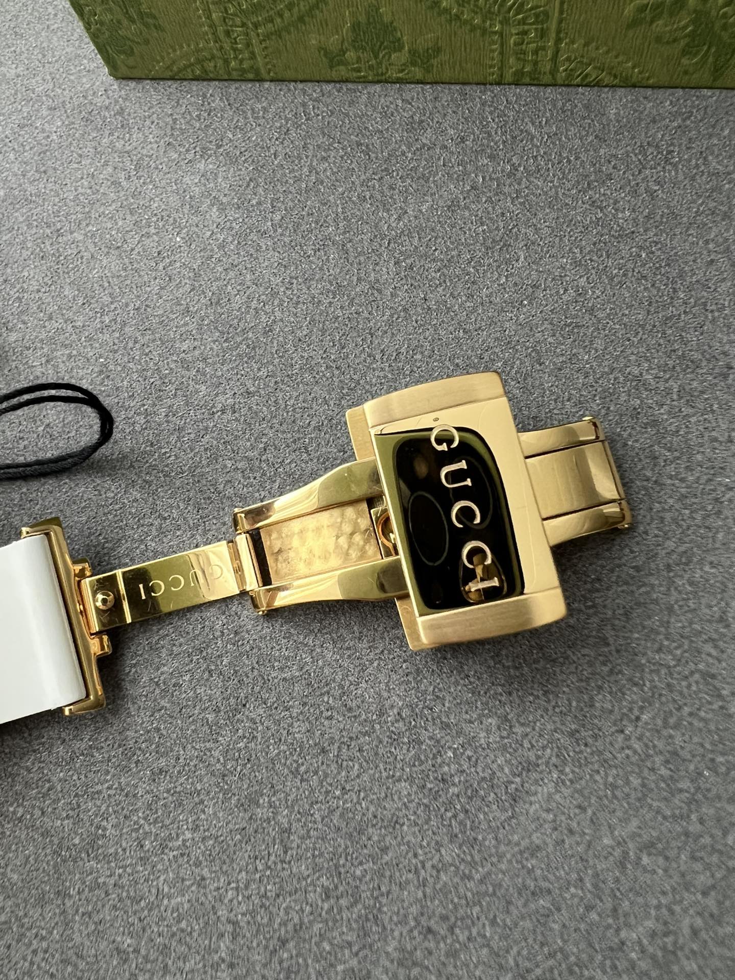Gucci高仿 Dive 系列 貓頭圖案 潛水腕錶 白色橡膠錶帶款