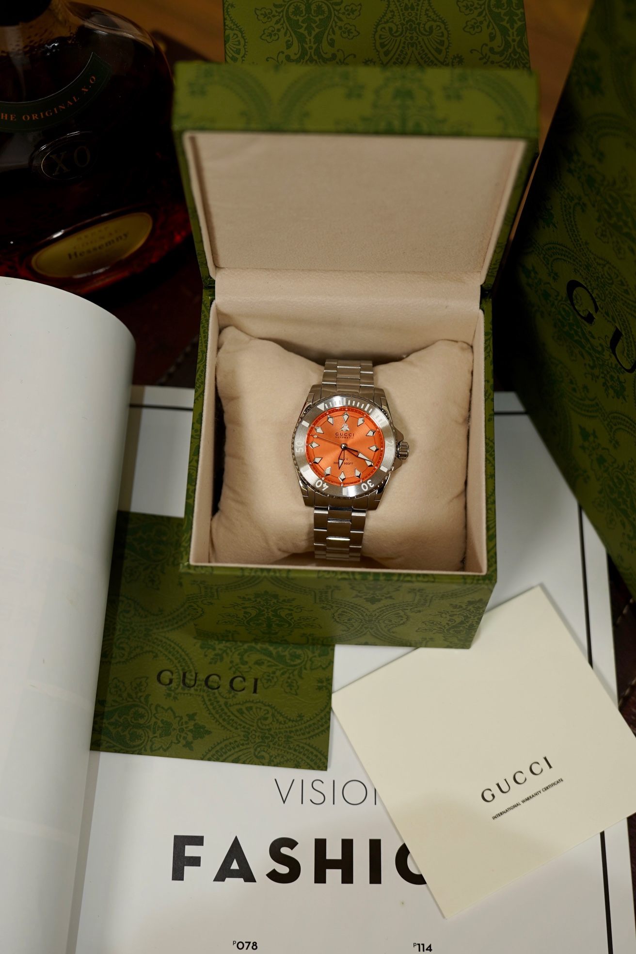 Gucci Dive 橙色放射紋表盤精鋼腕錶 自動機械潛水款
