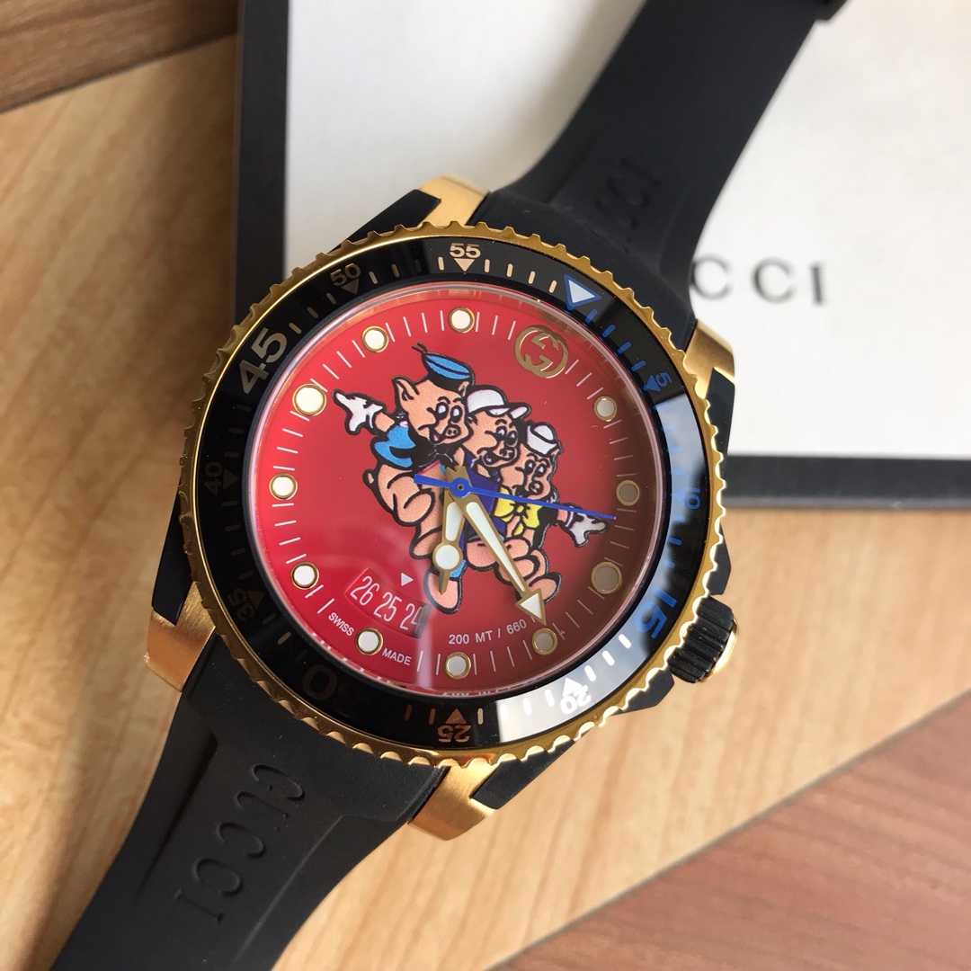 Gucci Dive 紅色卡通表盤橡膠帶腕錶 潮流個性款| 13 Gucci Dive 紅色卡通表盤橡膠帶腕錶 潮流個性款