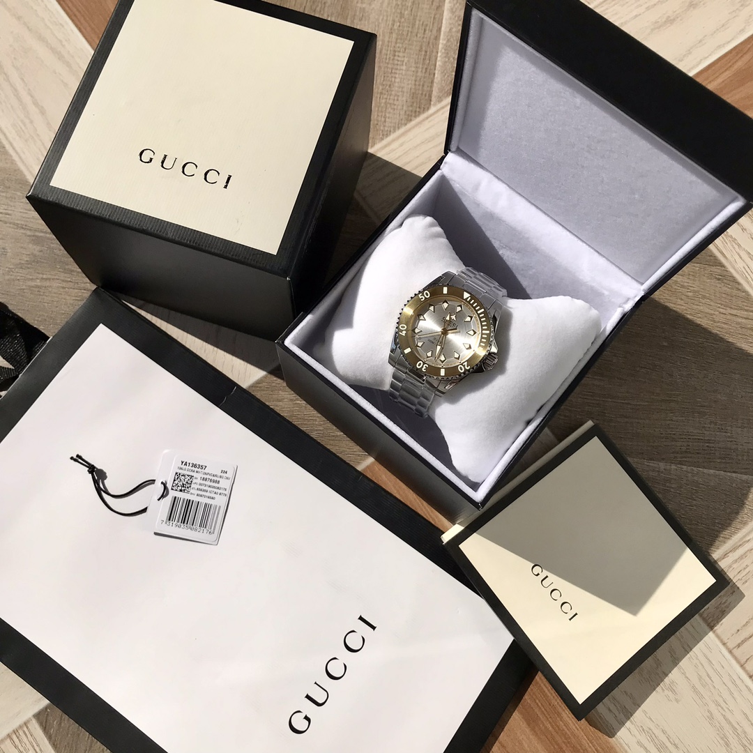 Gucci Dive 銀色表盤金色錶圈鋼帶腕錶 雙色款